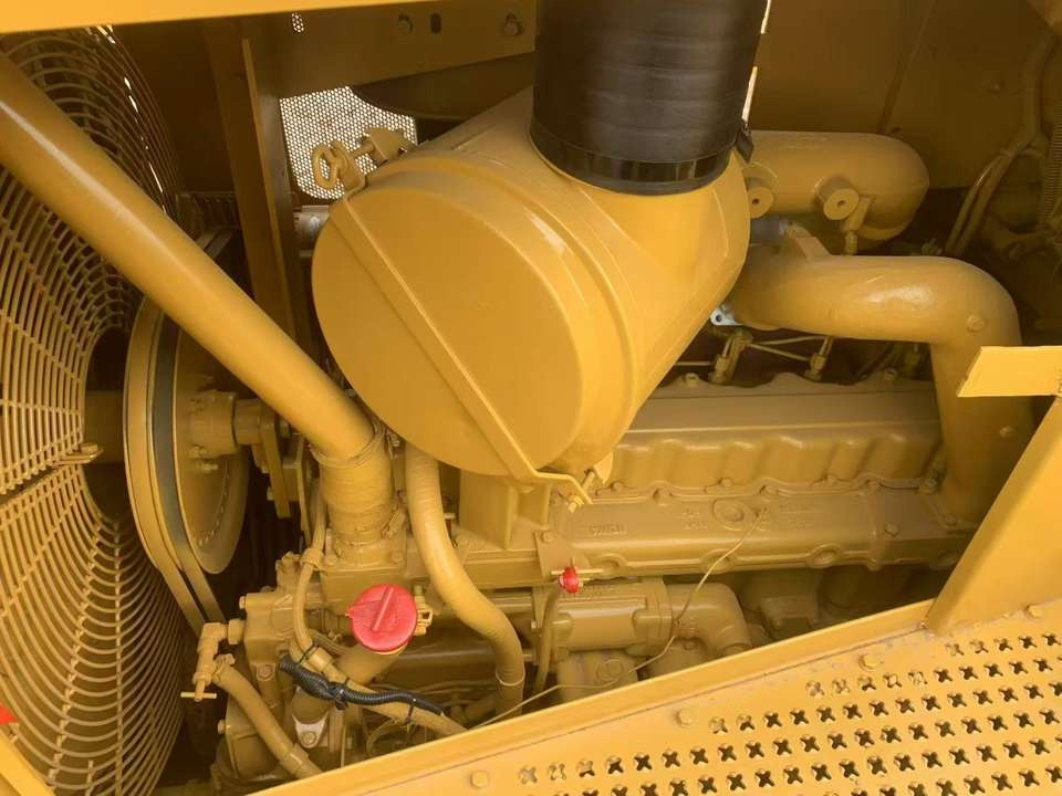 Used Machinery Caterpillar CAT D8R Bulldozer With Ripper Construction & Building Machinery Second Hand - Bulldozer: billede 4 Used Machinery Caterpillar CAT D8R Bulldozer With Ripper Construction & Building Machinery Second Hand - Bulldozer: billede 4