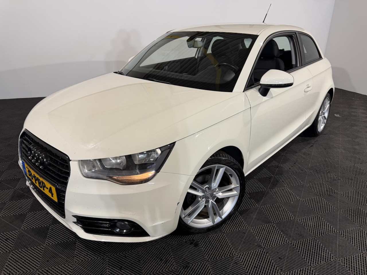 Audi | A1 | 1.2 TFSI Ambition Pro Line | 2011 | 173.570 km | 38PBP4 | Logisch - Hatchback: billede 1 Audi | A1 | 1.2 TFSI Ambition Pro Line | 2011 | 173.570 km | 38PBP4 | Logisch - Hatchback: billede 1
