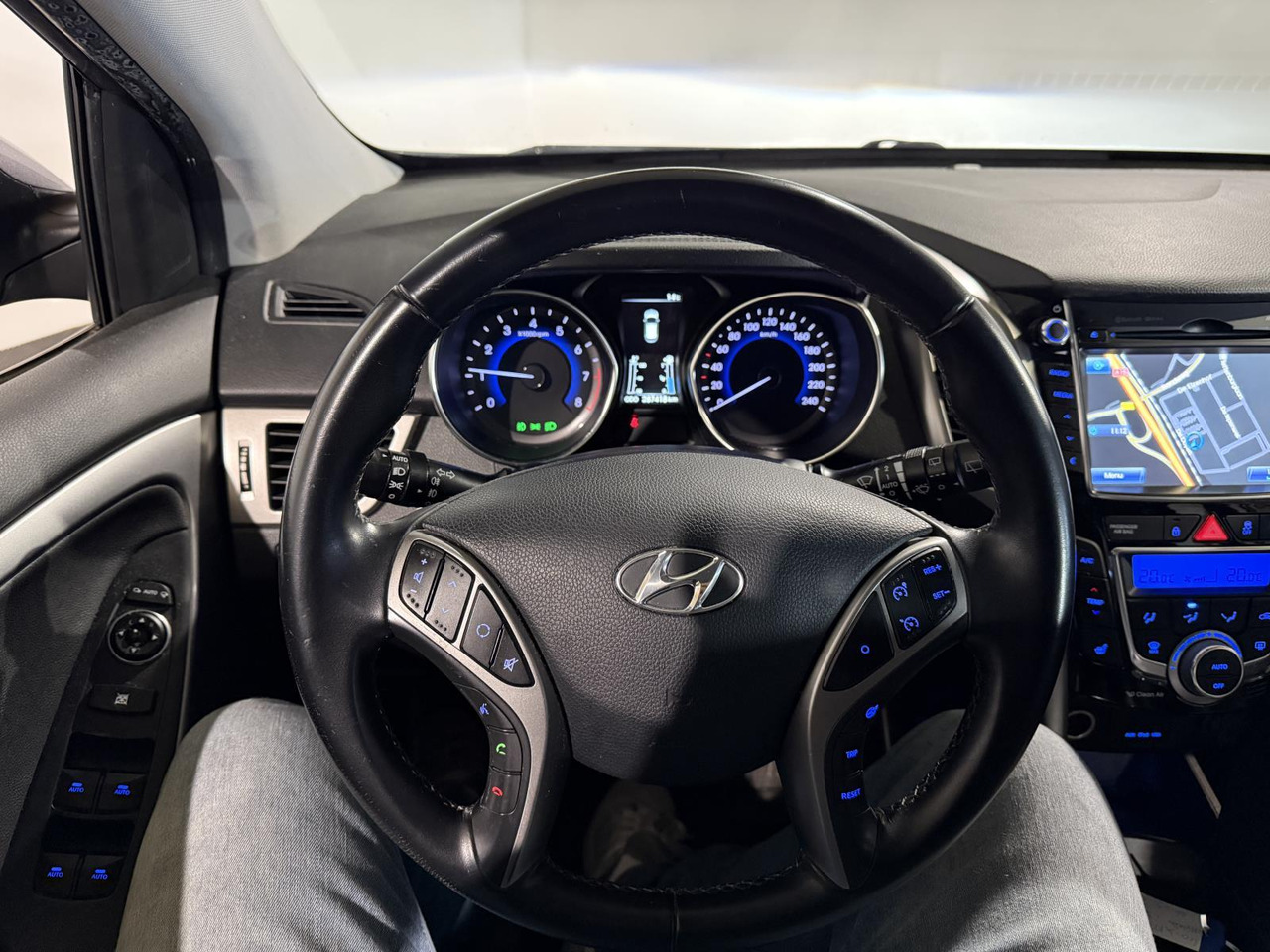 Hyundai | i30 | 1.6 GDI i-Catcher | 2012 | 287.418 km | 40XFT1 | Logisch - Hatchback: billede 3 Hyundai | i30 | 1.6 GDI i-Catcher | 2012 | 287.418 km | 40XFT1 | Logisch - Hatchback: billede 3