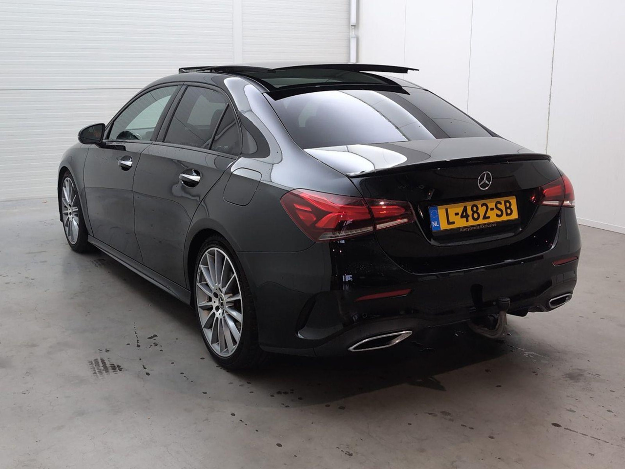 Mercedes-Benz A-klasse 200 Premium Plus | 2019 | 143.125 km | Automaat | L482SB | NAP: Geen oordeel - Sedan: billede 3 Mercedes-Benz A-klasse 200 Premium Plus | 2019 | 143.125 km | Automaat | L482SB | NAP: Geen oordeel - Sedan: billede 3
