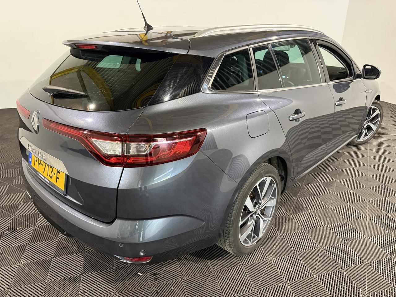 Renault | Mégane Estate | 1.2 TCe Bose | 2017 | 197.462 km | PP713F | Logisch - Bil: billede 2 Renault | Mégane Estate | 1.2 TCe Bose | 2017 | 197.462 km | PP713F | Logisch - Bil: billede 2