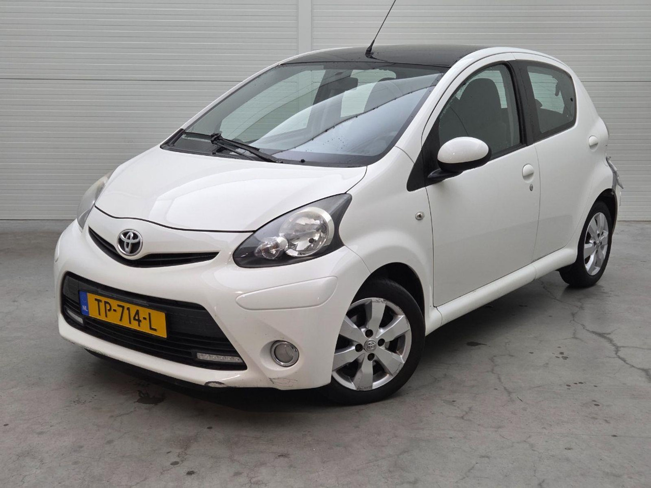 Toyota Aygo 1.0 VVT - i Now | 2014 | 131.940 km | TP714L | NAP: Geen oordeel - Hatchback: billede 1 Toyota Aygo 1.0 VVT - i Now | 2014 | 131.940 km | TP714L | NAP: Geen oordeel - Hatchback: billede 1