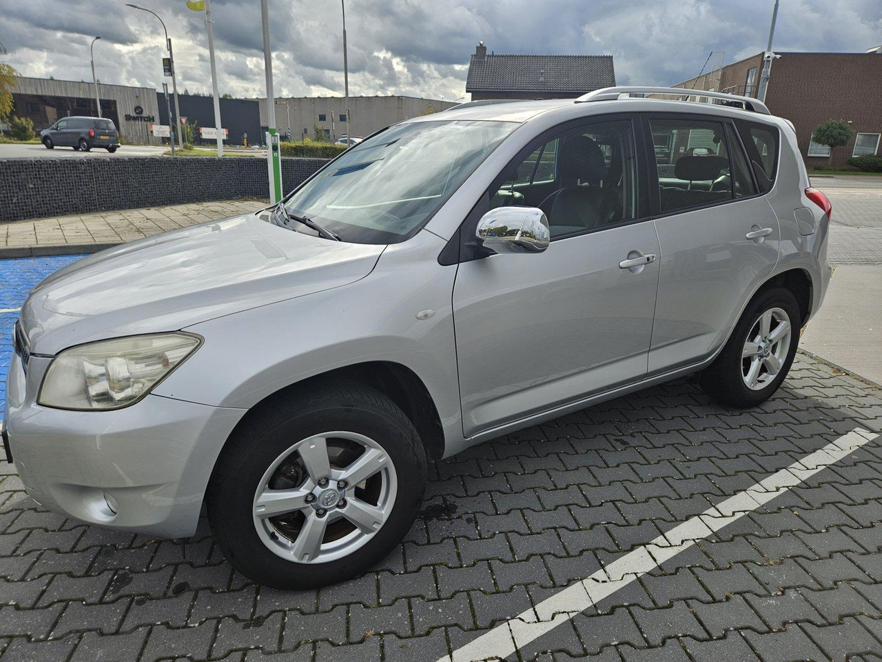 Toyota | RAV4 | 2.0 VVTi Executive | 2006 | 272.231 km | 82TDFD | Logisch - SUV: billede 1 Toyota | RAV4 | 2.0 VVTi Executive | 2006 | 272.231 km | 82TDFD | Logisch - SUV: billede 1