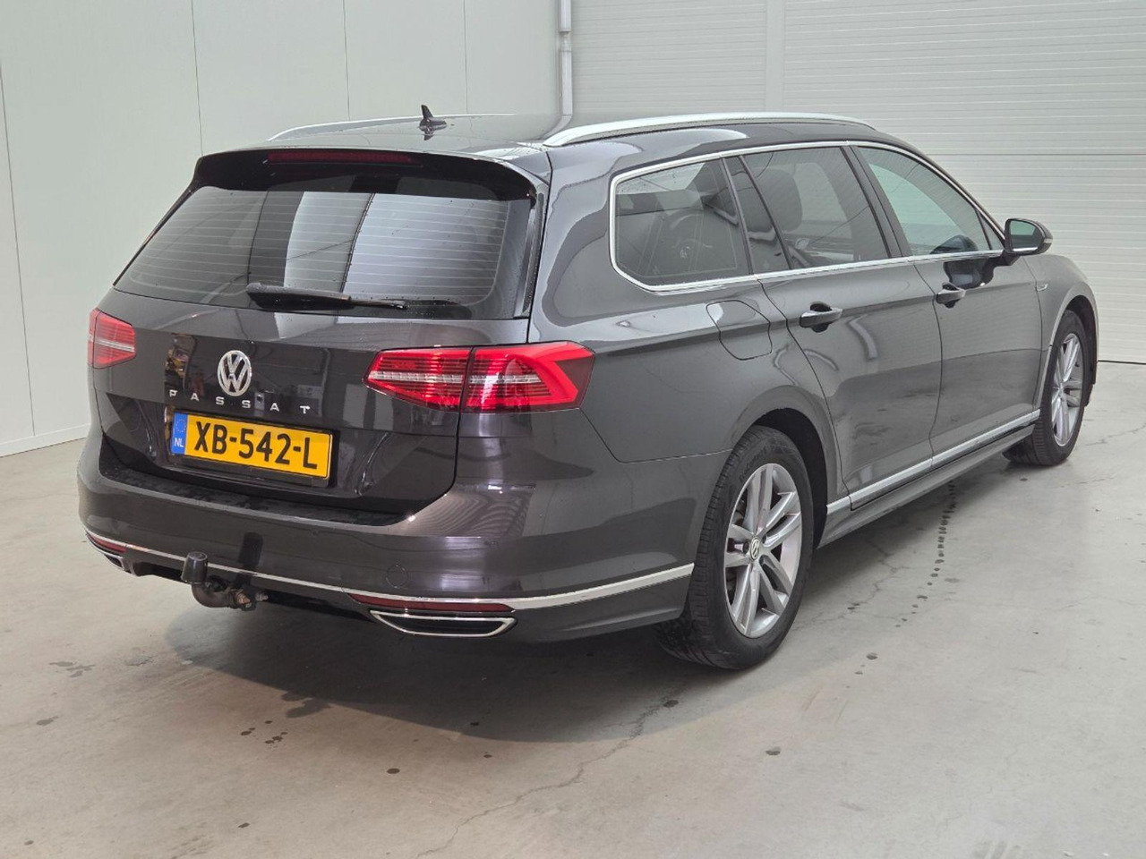 Volkswagen Passat Variant 1.6 TDI Highline Business R | 2018 | 179.613 km | Automaat | XB542L | NAP: Logisch - Bil: billede 4 Volkswagen Passat Variant 1.6 TDI Highline Business R | 2018 | 179.613 km | Automaat | XB542L | NAP: Logisch - Bil: billede 4