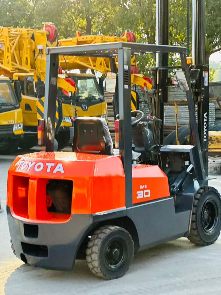 TOYOTA 30 - Diesel gaffeltruck: billede 3 TOYOTA 30 - Diesel gaffeltruck: billede 3