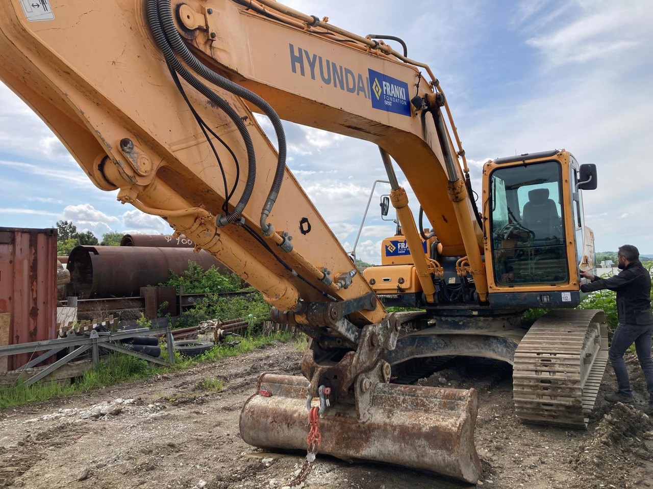 PELLE SUR CHENILLES HYUNDAI ROBEX 250 NLC-9 - Bæltegravemaskine: billede 2 PELLE SUR CHENILLES HYUNDAI ROBEX 250 NLC-9 - Bæltegravemaskine: billede 2