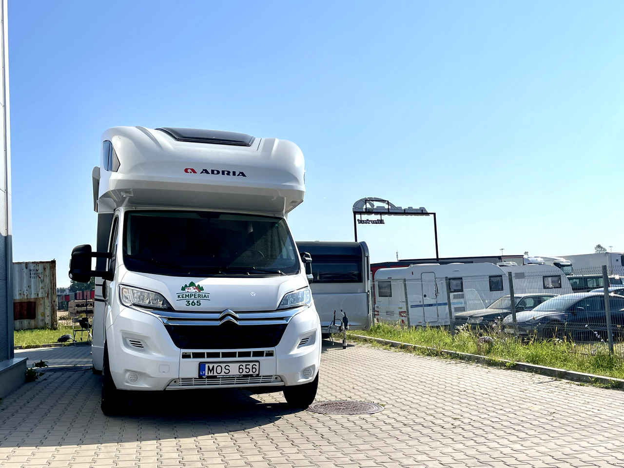 Adria Coral Xl 600 DP - Autocamper med alkove: billede 1 Adria Coral Xl 600 DP - Autocamper med alkove: billede 1