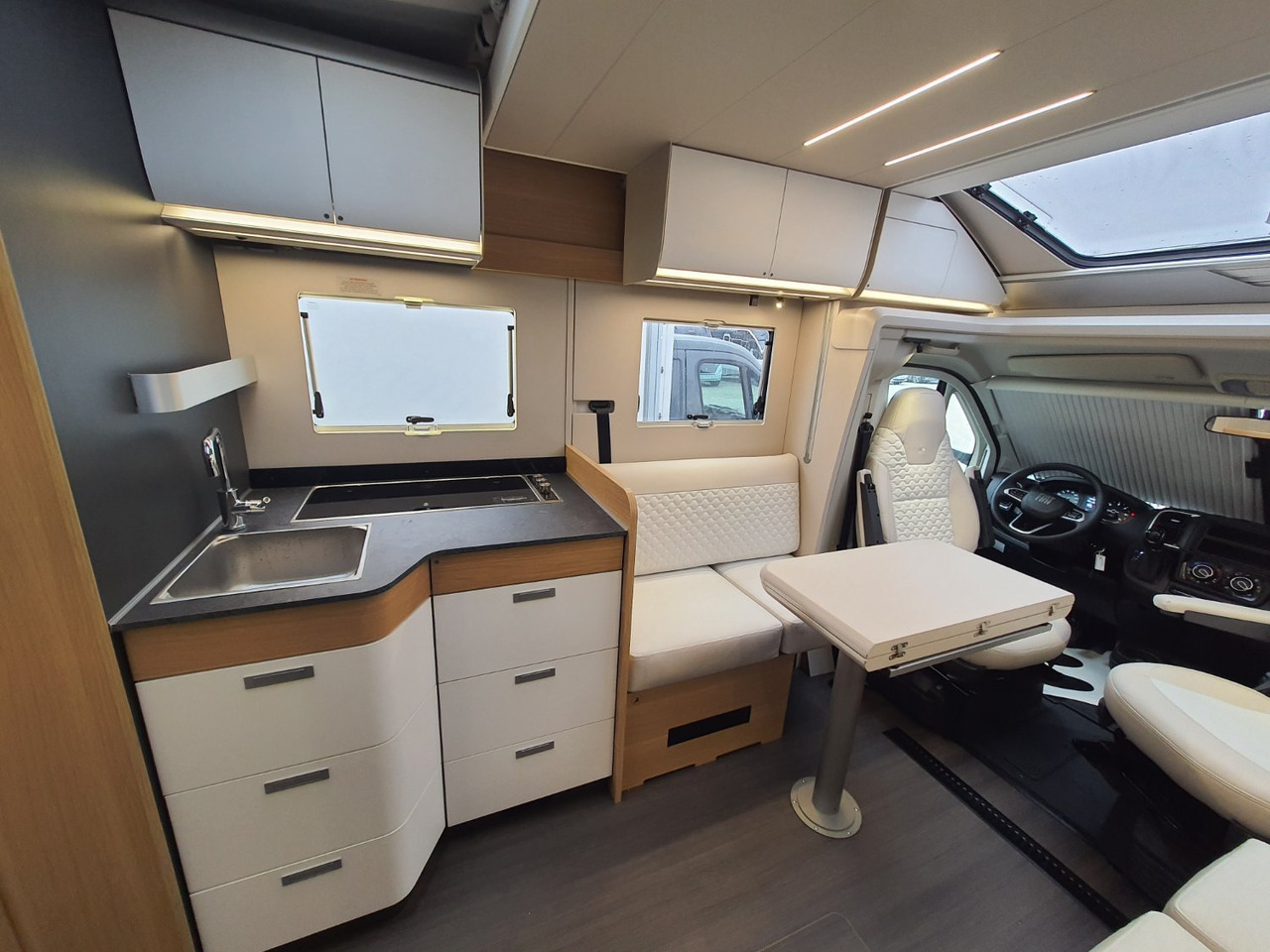 Adria Matrix Plus 670DC - Delintegreret autocamper: billede 5 Adria Matrix Plus 670DC - Delintegreret autocamper: billede 5