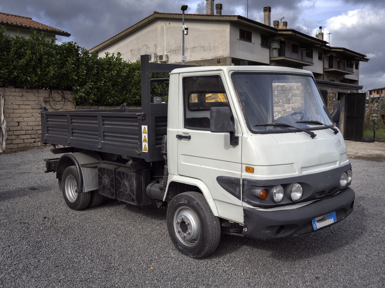PIAGGIO THREE-SIDE TIPPER - Tipvogn lastbil: billede 1 PIAGGIO THREE-SIDE TIPPER - Tipvogn lastbil: billede 1