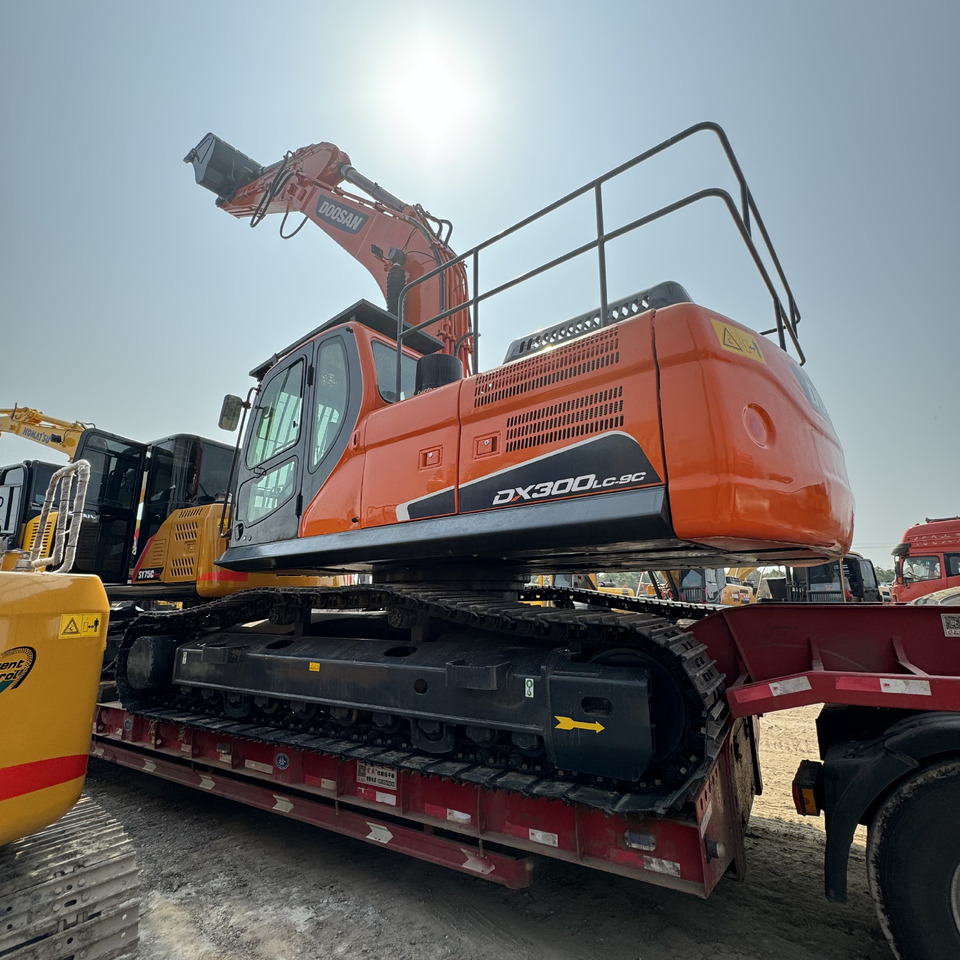 DOOSAN DX300 - Bæltegravemaskine: billede 1 DOOSAN DX300 - Bæltegravemaskine: billede 1
