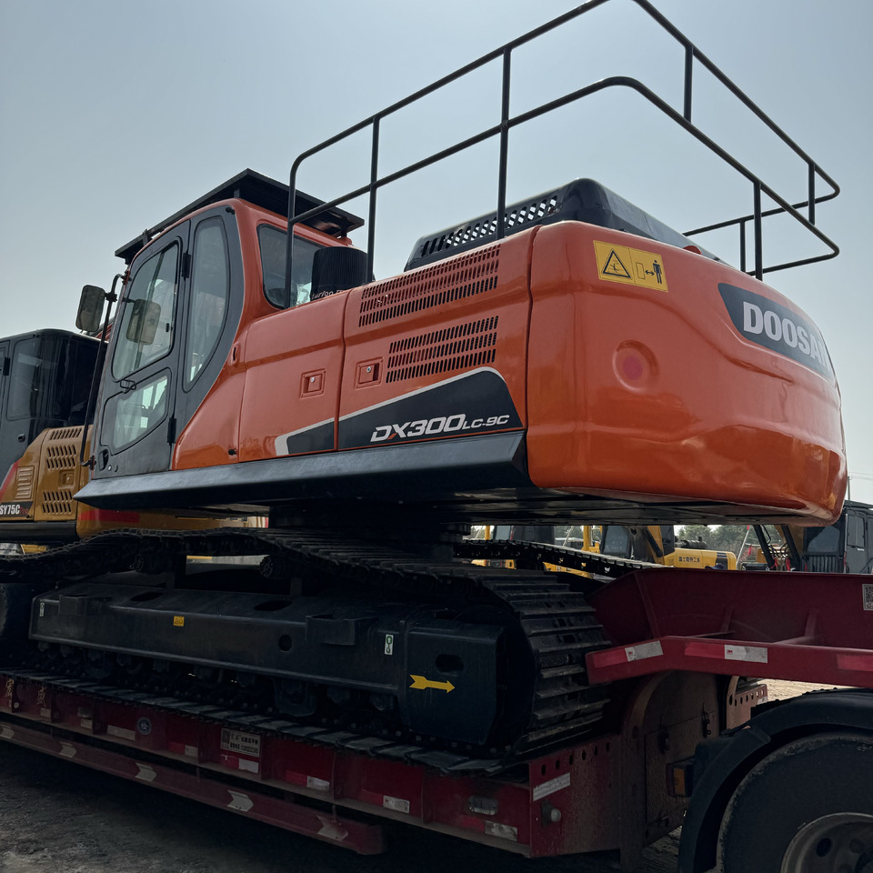 DOOSAN DX300 - Bæltegravemaskine: billede 3 DOOSAN DX300 - Bæltegravemaskine: billede 3