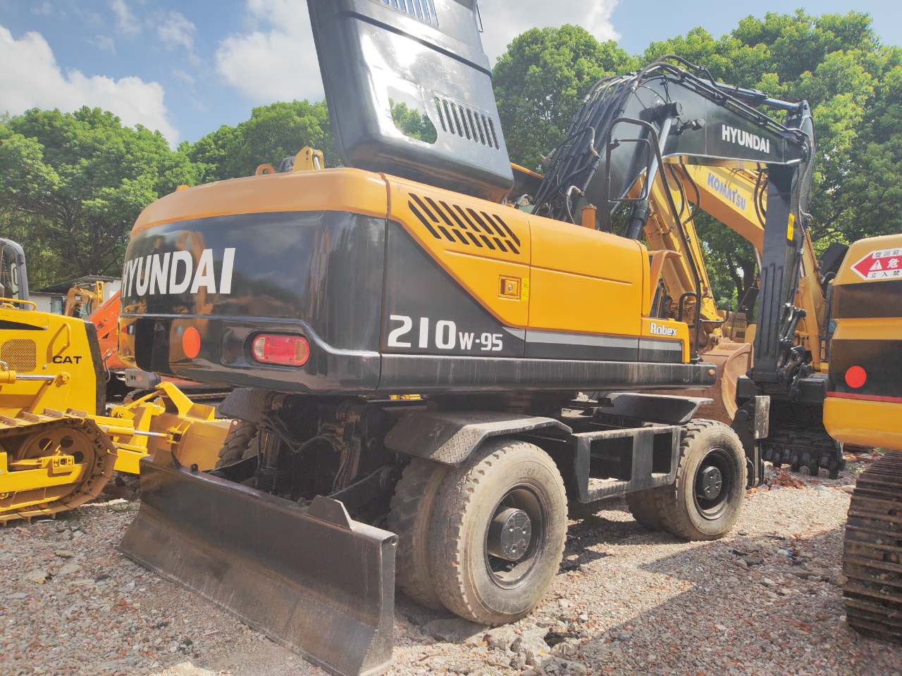 HYUNDAI R210W-9 - Hjulgravemaskine: billede 1 HYUNDAI R210W-9 - Hjulgravemaskine: billede 1