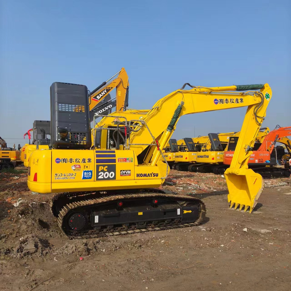 KOMATSU PC200 - Bæltegravemaskine: billede 2 KOMATSU PC200 - Bæltegravemaskine: billede 2
