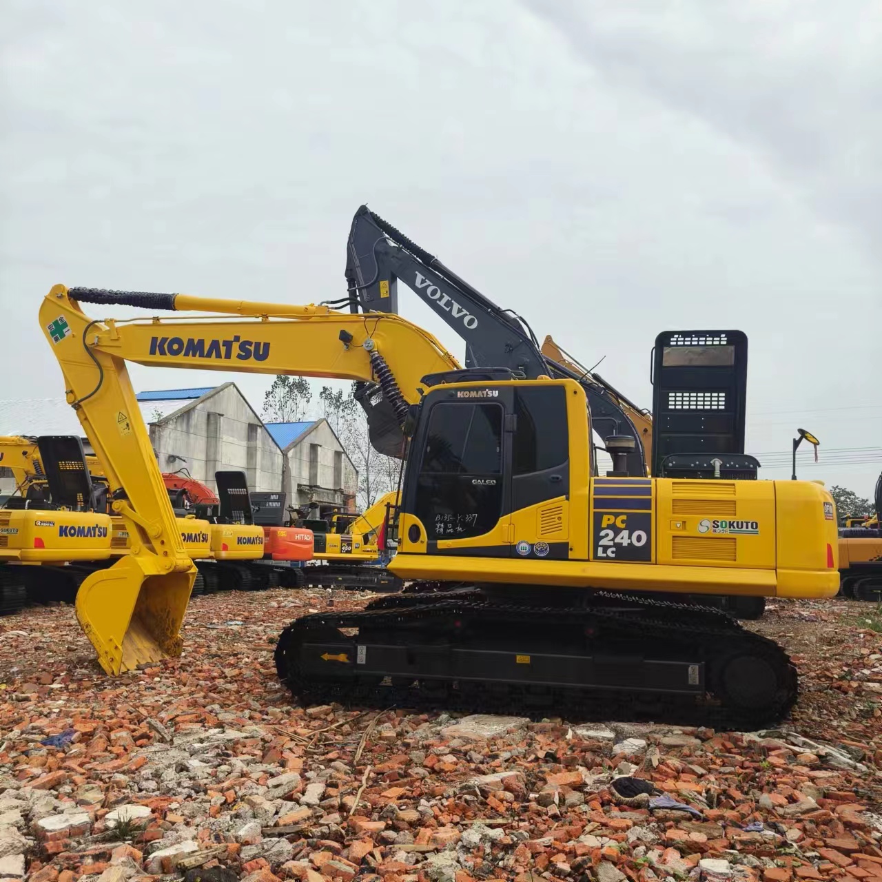 KOMATSU PC240 - Bæltegravemaskine: billede 1 KOMATSU PC240 - Bæltegravemaskine: billede 1
