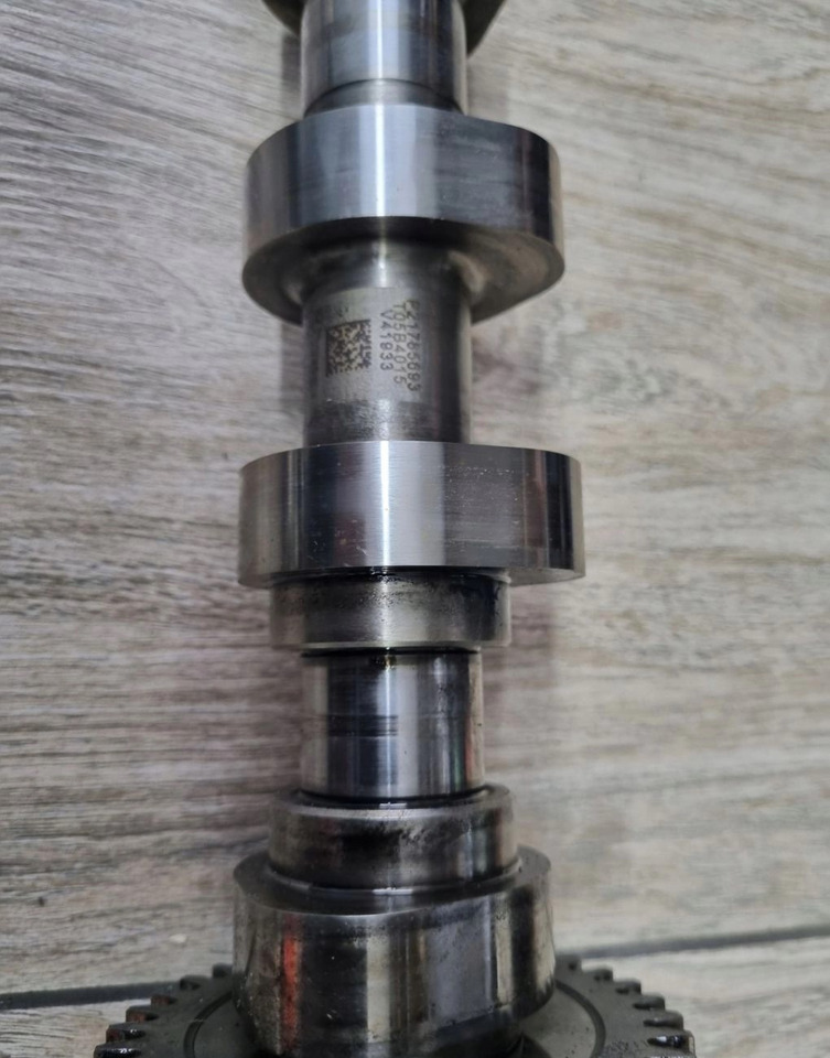 DEUTZ 04901003 04902099 TCD2013L64V - Knastaksel: billede 4 DEUTZ 04901003 04902099 TCD2013L64V - Knastaksel: billede 4