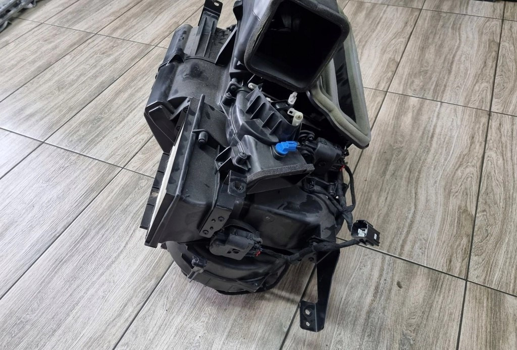 FORD NAGRZEWNICA KOMPLETNA FORD F MAX 500 EURO 6 - Varme/ Ventilation for Lastbil: billede 4 FORD NAGRZEWNICA KOMPLETNA FORD F MAX 500 EURO 6 - Varme/ Ventilation for Lastbil: billede 4