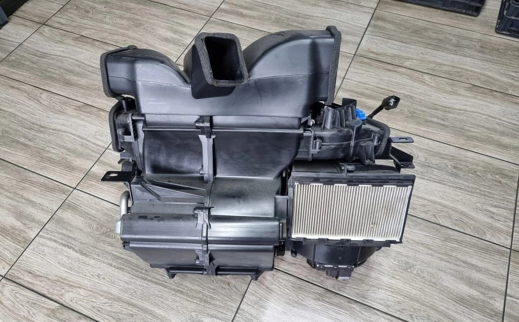 FORD NAGRZEWNICA KOMPLETNA FORD F MAX 500 EURO 6 - Varme/ Ventilation for Lastbil: billede 3 FORD NAGRZEWNICA KOMPLETNA FORD F MAX 500 EURO 6 - Varme/ Ventilation for Lastbil: billede 3