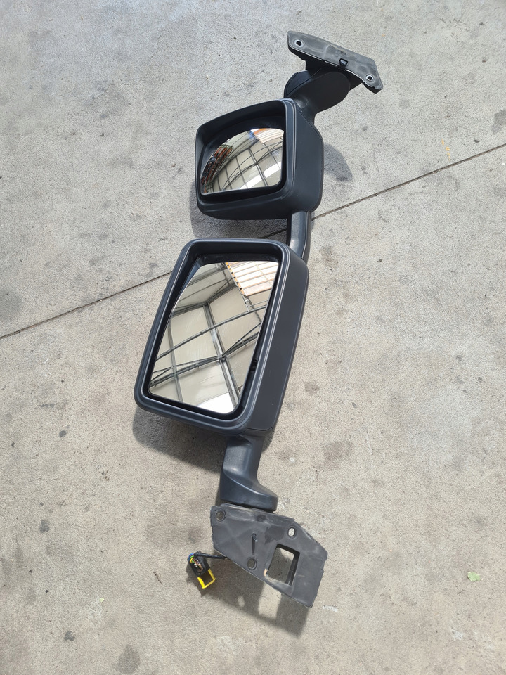 Renault LUSTERKO LUSTRO LEWE RENAULT GAMA T C K RANGE - Bakspejl for Lastbil: billede 1 Renault LUSTERKO LUSTRO LEWE RENAULT GAMA T C K RANGE - Bakspejl for Lastbil: billede 1