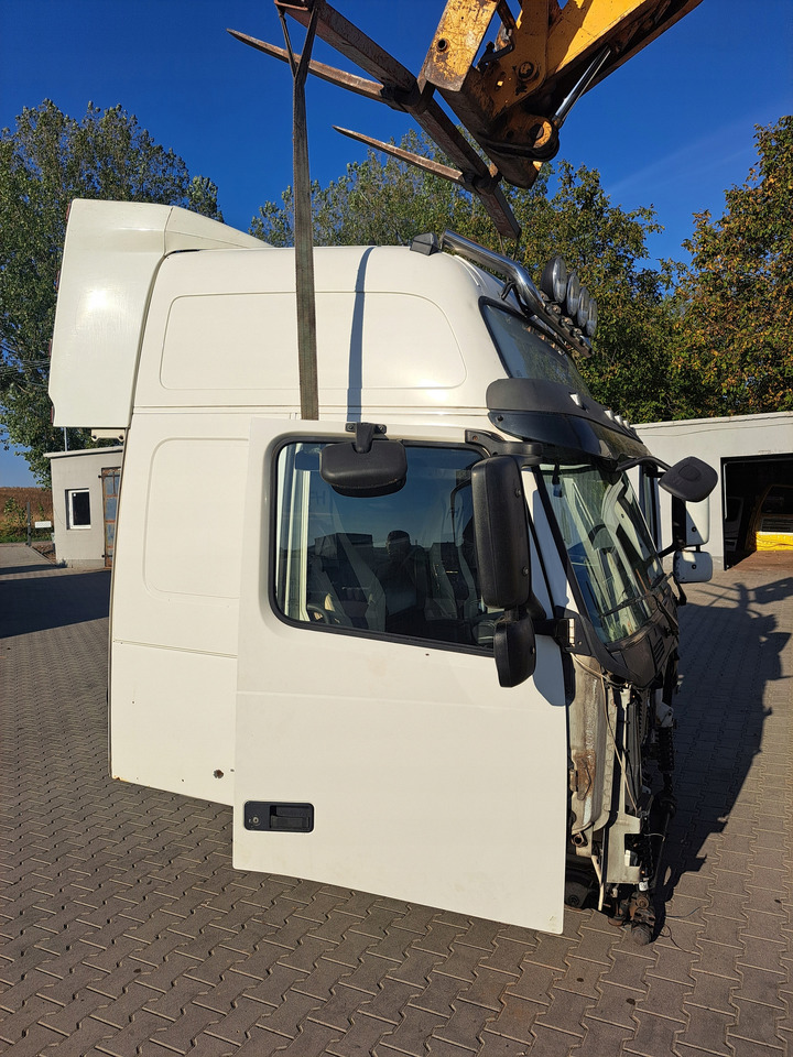 VOLVO KOMPLETNA FH 12 13 XL WYSOKA AUTOMAT - Førerhus for Lastbil: billede 2 VOLVO KOMPLETNA FH 12 13 XL WYSOKA AUTOMAT - Førerhus for Lastbil: billede 2