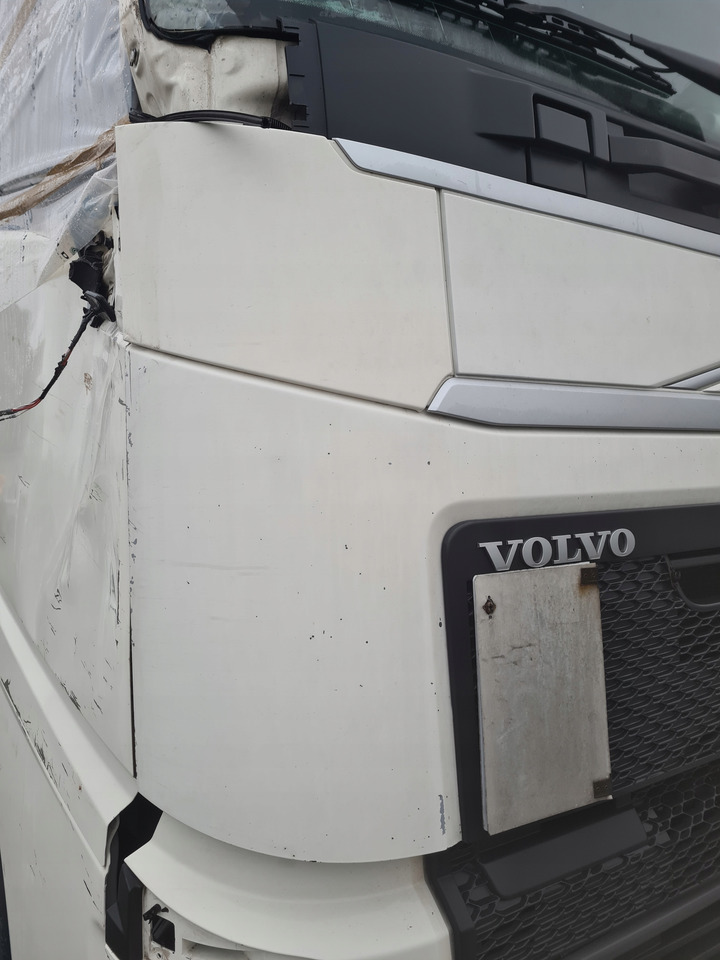 VOLVO MASKA KOMPLETNA GÓRNA ATRAPA KABINY VOLVO FH 4 1108 - Hætte for Lastbil: billede 2 VOLVO MASKA KOMPLETNA GÓRNA ATRAPA KABINY VOLVO FH 4 1108 - Hætte for Lastbil: billede 2