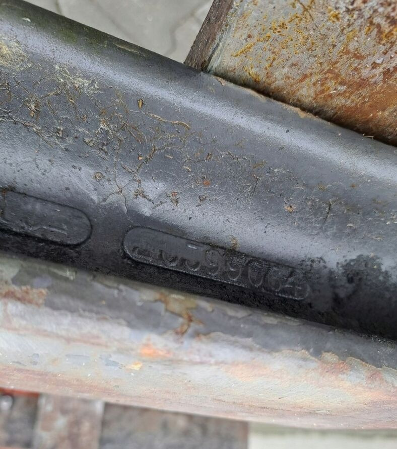 Volvo BELKA OŚ PRZEDNIA ZWROTNICE VOLVO FH FM 12 13 - Aksel og reservedele for Lastbil: billede 4 Volvo BELKA OŚ PRZEDNIA ZWROTNICE VOLVO FH FM 12 13 - Aksel og reservedele for Lastbil: billede 4