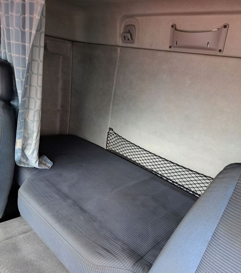 Volvo ŁÓŻKO DOLNE MATERAC STELAŻ VOLVO FE KOMPLETNE - Sæde for Lastbil: billede 1 Volvo ŁÓŻKO DOLNE MATERAC STELAŻ VOLVO FE KOMPLETNE - Sæde for Lastbil: billede 1