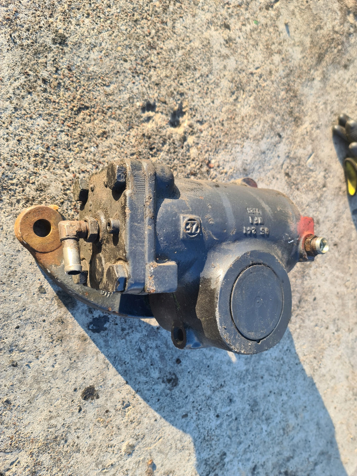 ZF KOLUMNA PRZEKŁADNIA KIEROWNICZA RENAULT MIDLUM DXI 19,5 - Styrehus for Lastbil: billede 3 ZF KOLUMNA PRZEKŁADNIA KIEROWNICZA RENAULT MIDLUM DXI 19,5 - Styrehus for Lastbil: billede 3