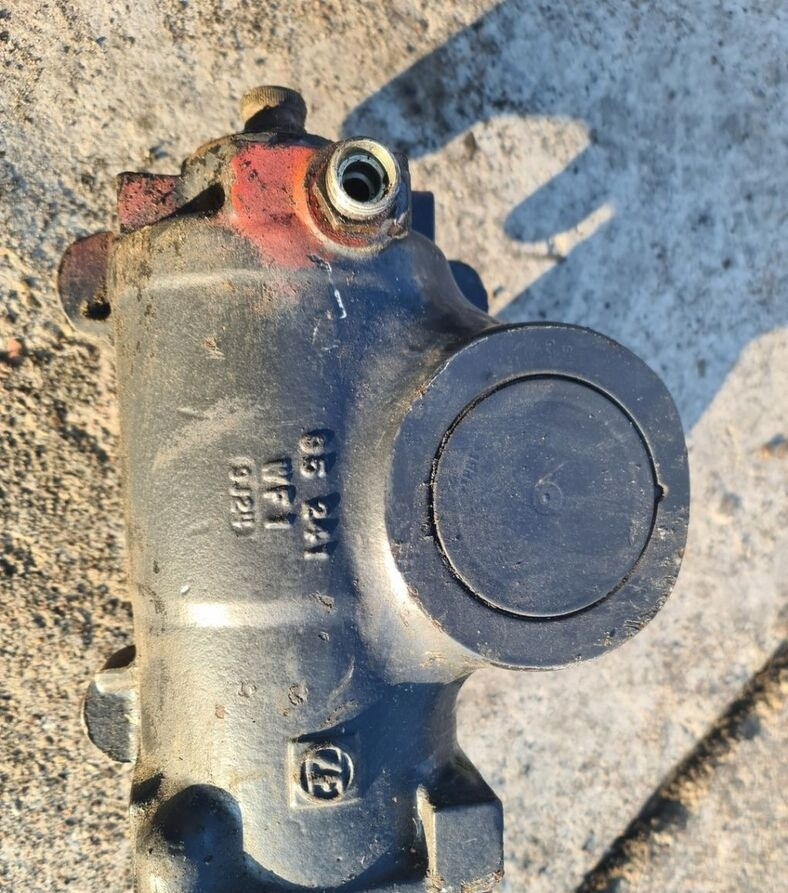 ZF KOLUMNA PRZEKŁADNIA KIEROWNICZA RENAULT MIDLUM DXI 19,5 - Styrehus for Lastbil: billede 2 ZF KOLUMNA PRZEKŁADNIA KIEROWNICZA RENAULT MIDLUM DXI 19,5 - Styrehus for Lastbil: billede 2