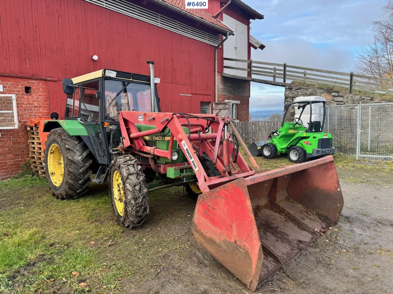 1980 John Deere 1140 w/ Front loader and bucket. - Traktor: billede 1 1980 John Deere 1140 w/ Front loader and bucket. - Traktor: billede 1