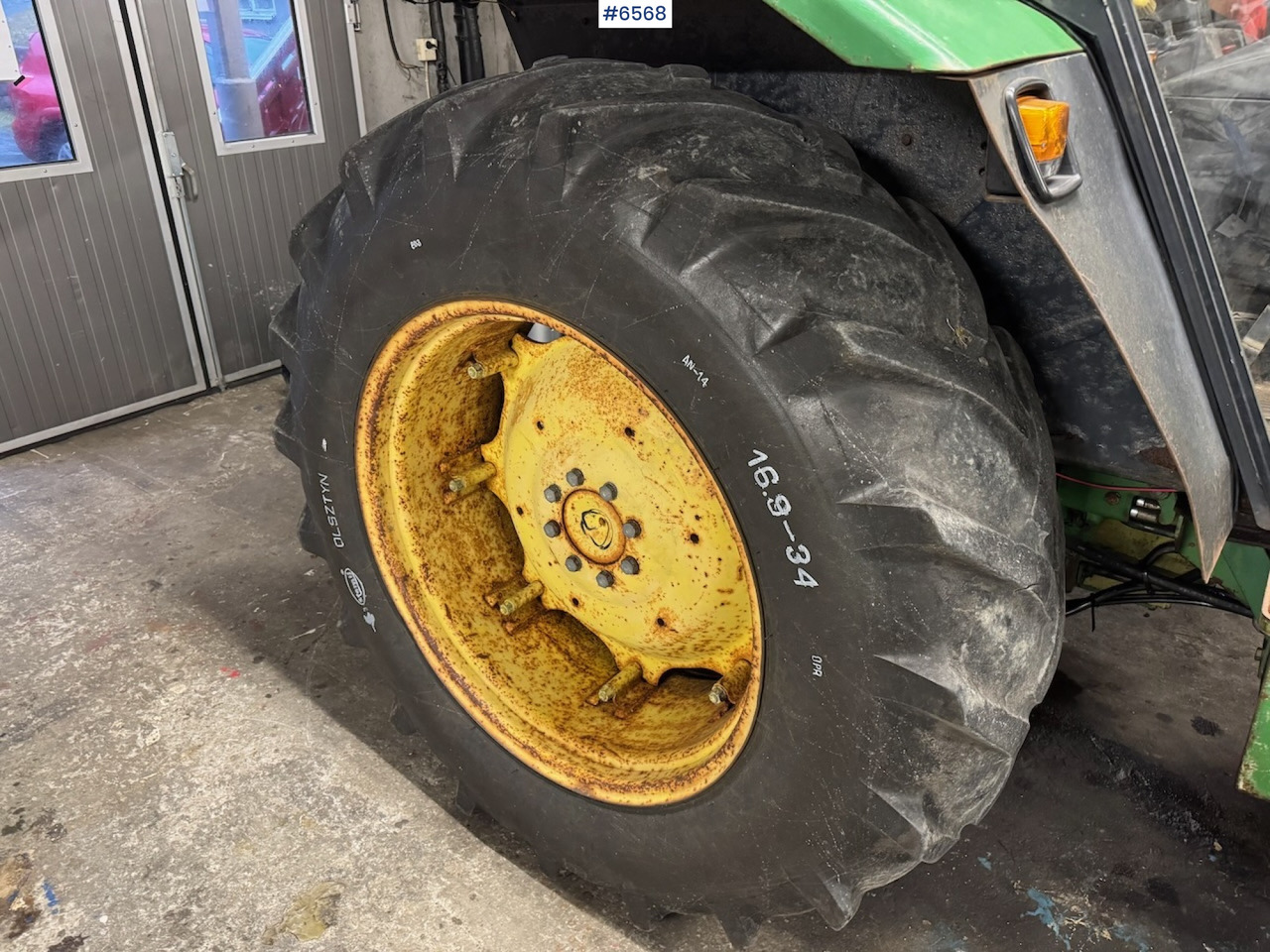 1980 John Deere 2140 w/ front loader. - Traktor: billede 4 1980 John Deere 2140 w/ front loader. - Traktor: billede 4