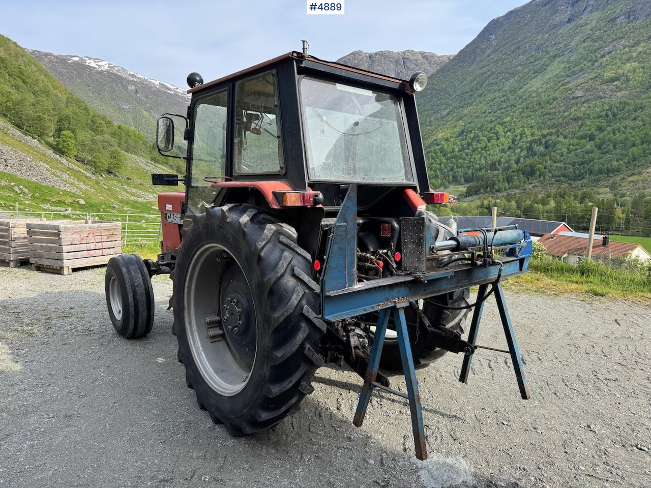 1986 Case International 585 - Traktor: billede 3 1986 Case International 585 - Traktor: billede 3