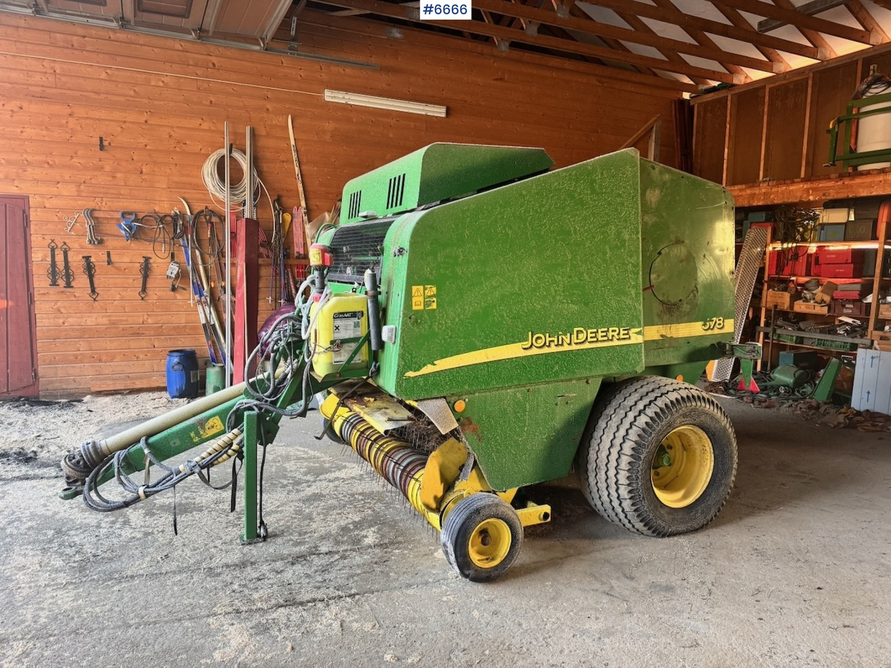2003 John Deere 578 Round Baler. - Udstyr til hø: billede 2 2003 John Deere 578 Round Baler. - Udstyr til hø: billede 2