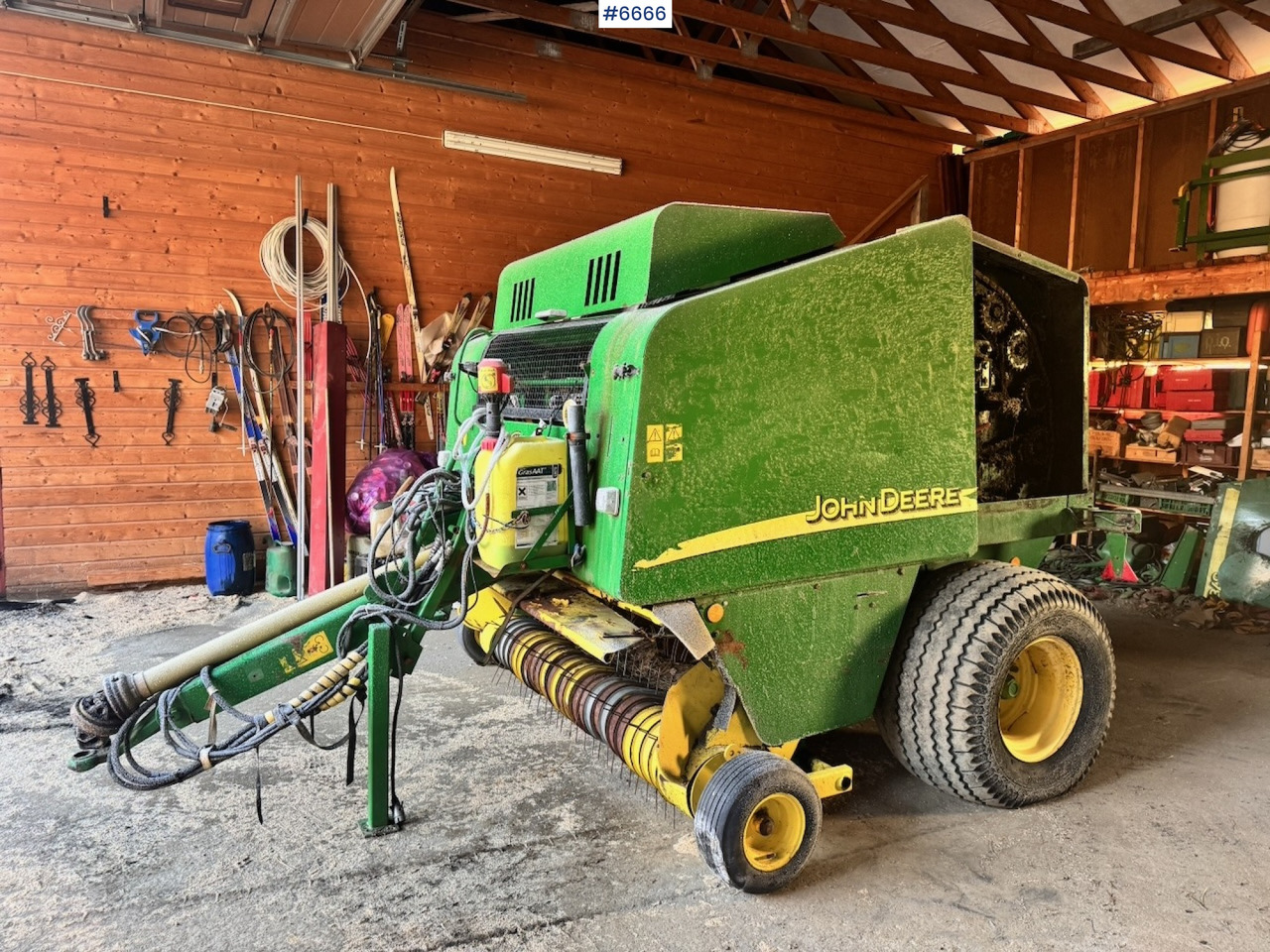 2003 John Deere 578 Round Baler. - Udstyr til hø: billede 1 2003 John Deere 578 Round Baler. - Udstyr til hø: billede 1