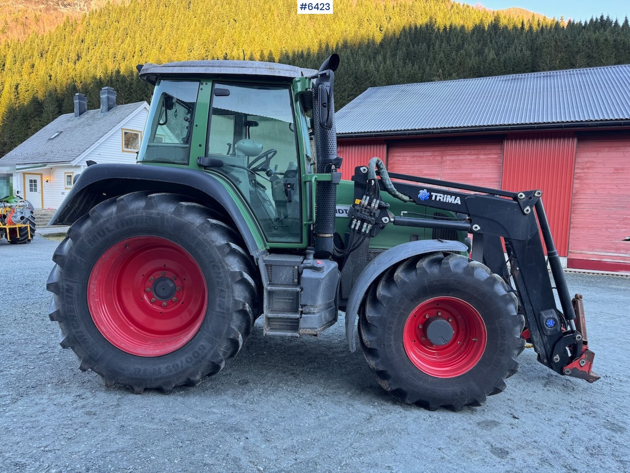 2013 Fendt 412 Vario TMS w/ front loader and plow plate. New engine! - Traktor: billede 5 2013 Fendt 412 Vario TMS w/ front loader and plow plate. New engine! - Traktor: billede 5