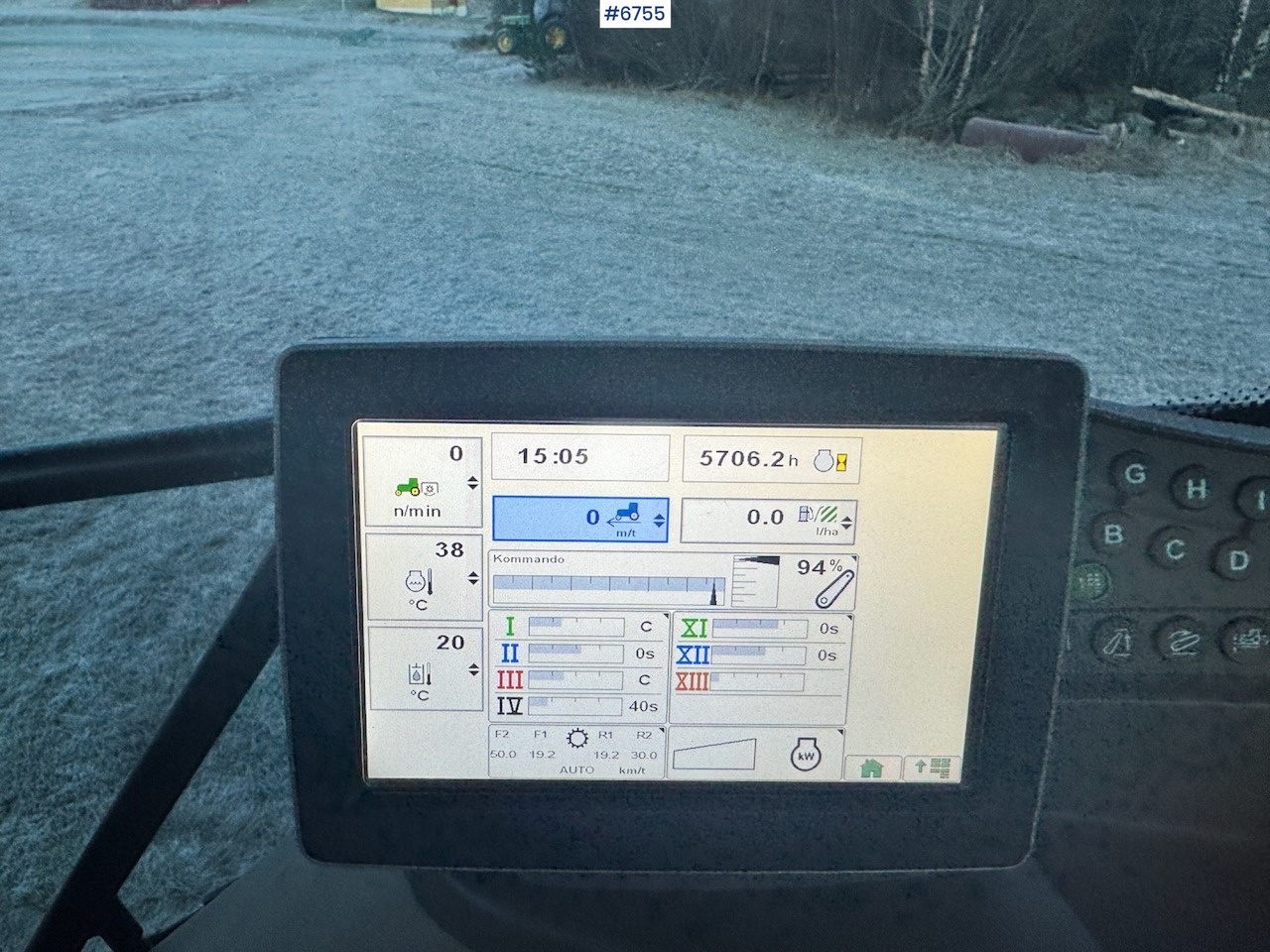 Traktor 2013 John Deere 6125R w/ Front Hydraulics and Front Loader.: billede 19