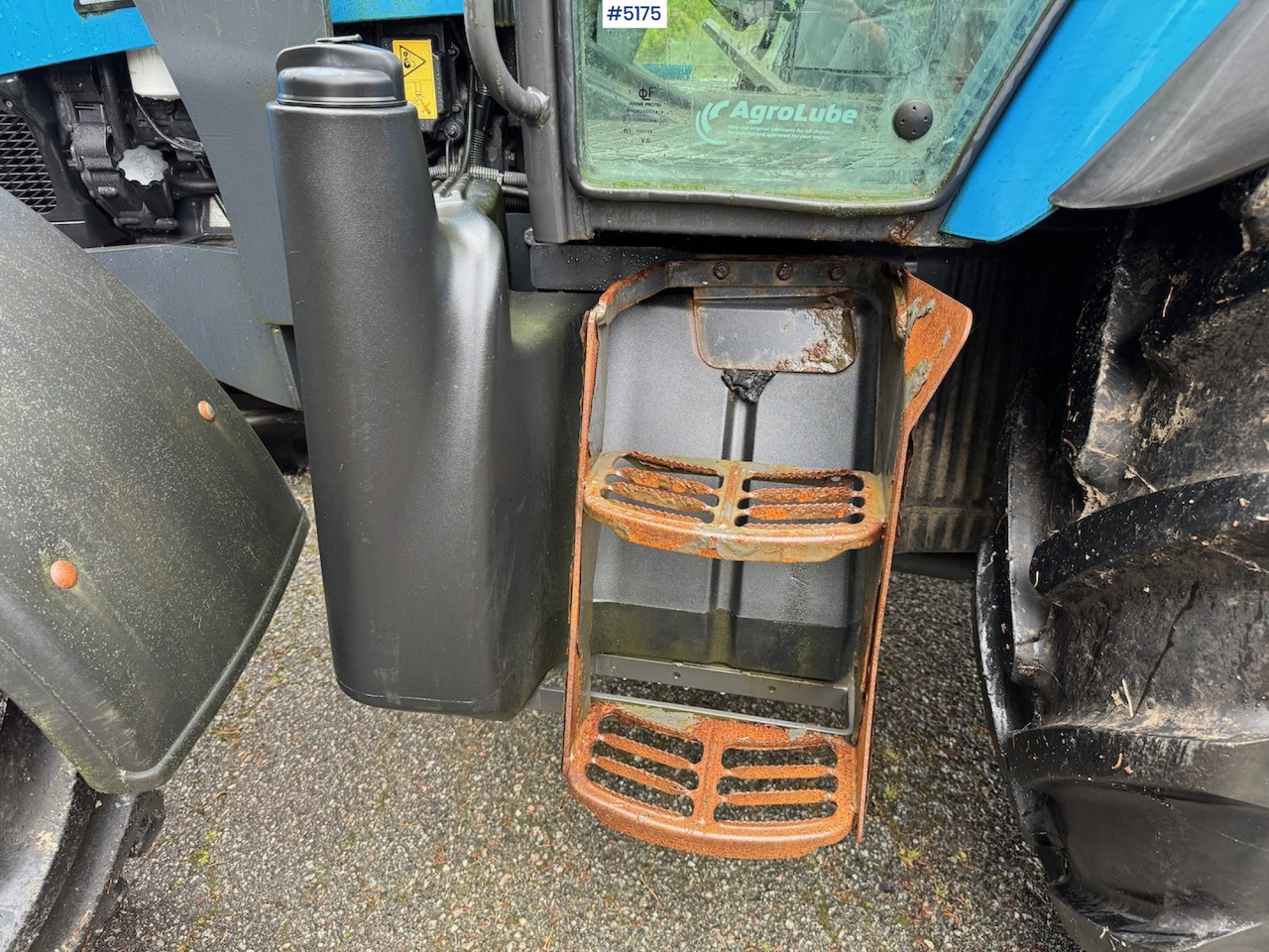 2013 Landini Powermondial 120 w/front loader and some equipment. Low hours! - Traktor: billede 5 2013 Landini Powermondial 120 w/front loader and some equipment. Low hours! - Traktor: billede 5