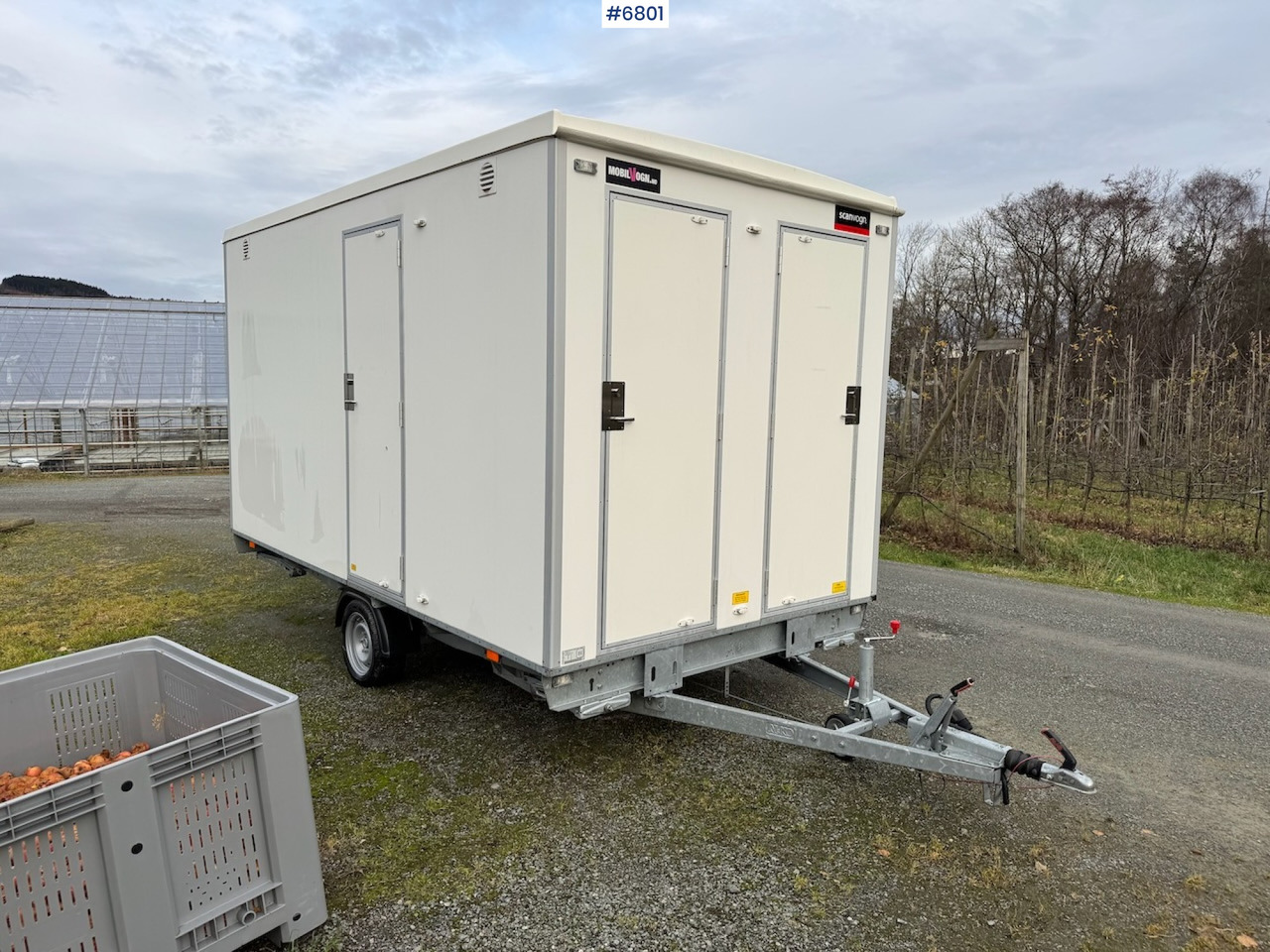 2022 Scanvogn 420- 3 door 6P Office van w/ toilet and storage room. - Skur container, Anhænger: billede 1 2022 Scanvogn 420- 3 door 6P Office van w/ toilet and storage room. - Skur container, Anhænger: billede 1