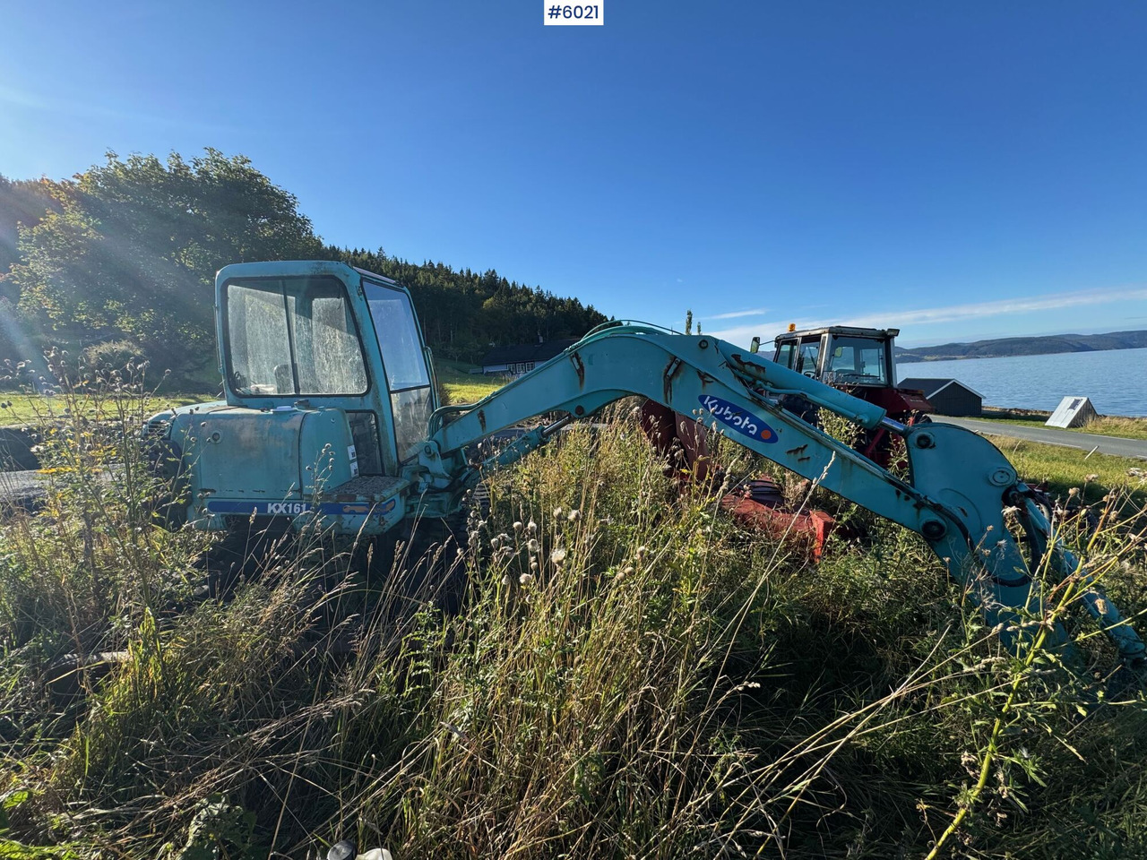 Approx.2000 Kubota KX161 w/excavator bucket and leveling bucket. Partially repaired object. - Traktor: billede 1 Approx.2000 Kubota KX161 w/excavator bucket and leveling bucket. Partially repaired object. - Traktor: billede 1