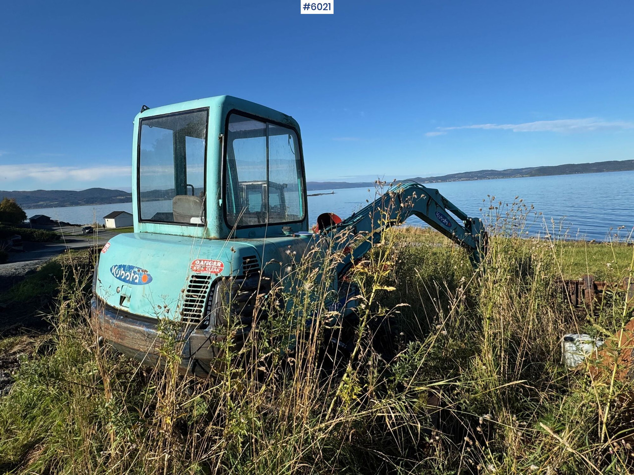 Approx.2000 Kubota KX161 w/excavator bucket and leveling bucket. Partially repaired object. - Traktor: billede 2 Approx.2000 Kubota KX161 w/excavator bucket and leveling bucket. Partially repaired object. - Traktor: billede 2