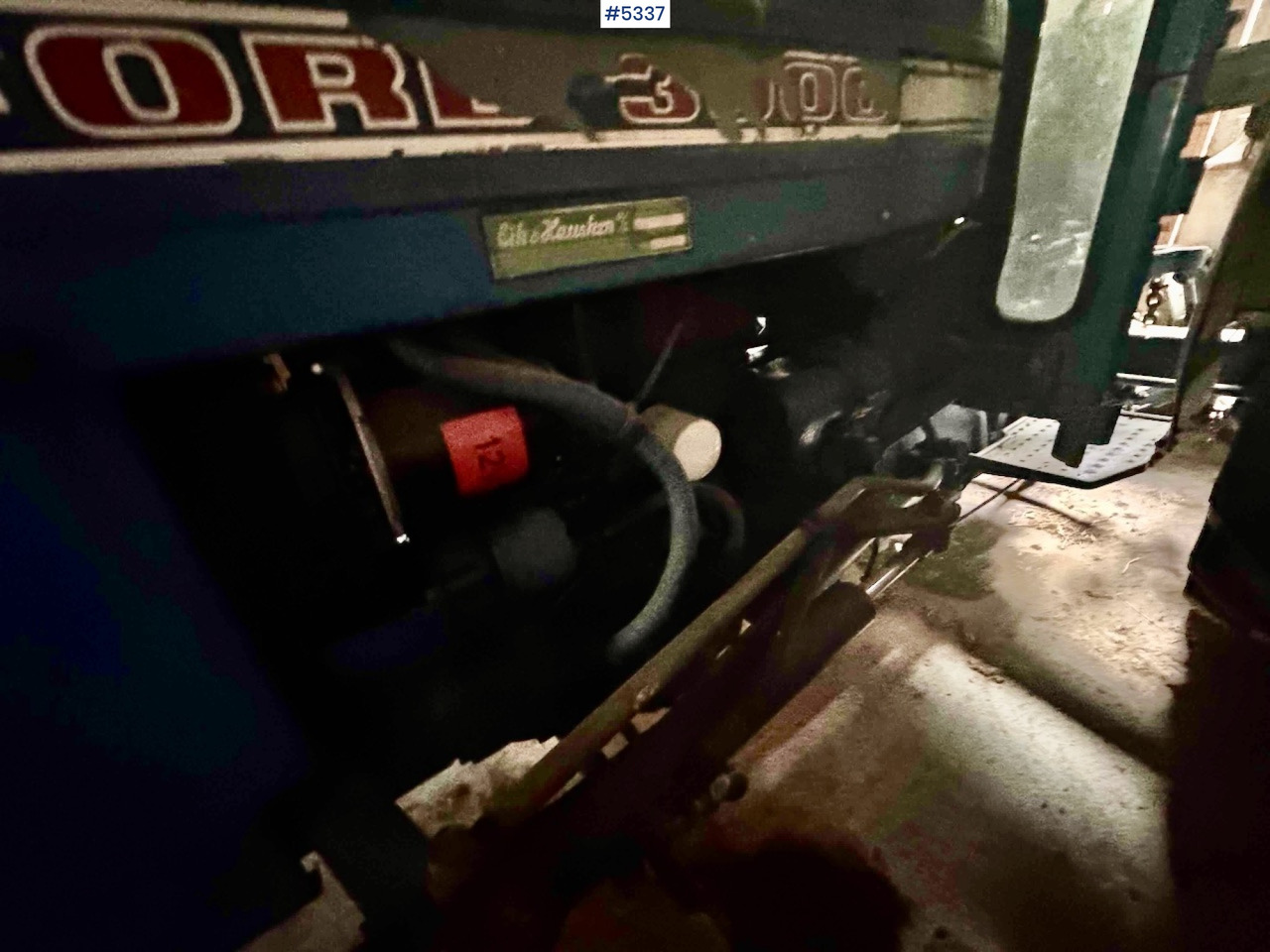 Ford 3000 traktor m/ skuffe - Traktor: billede 5 Ford 3000 traktor m/ skuffe - Traktor: billede 5