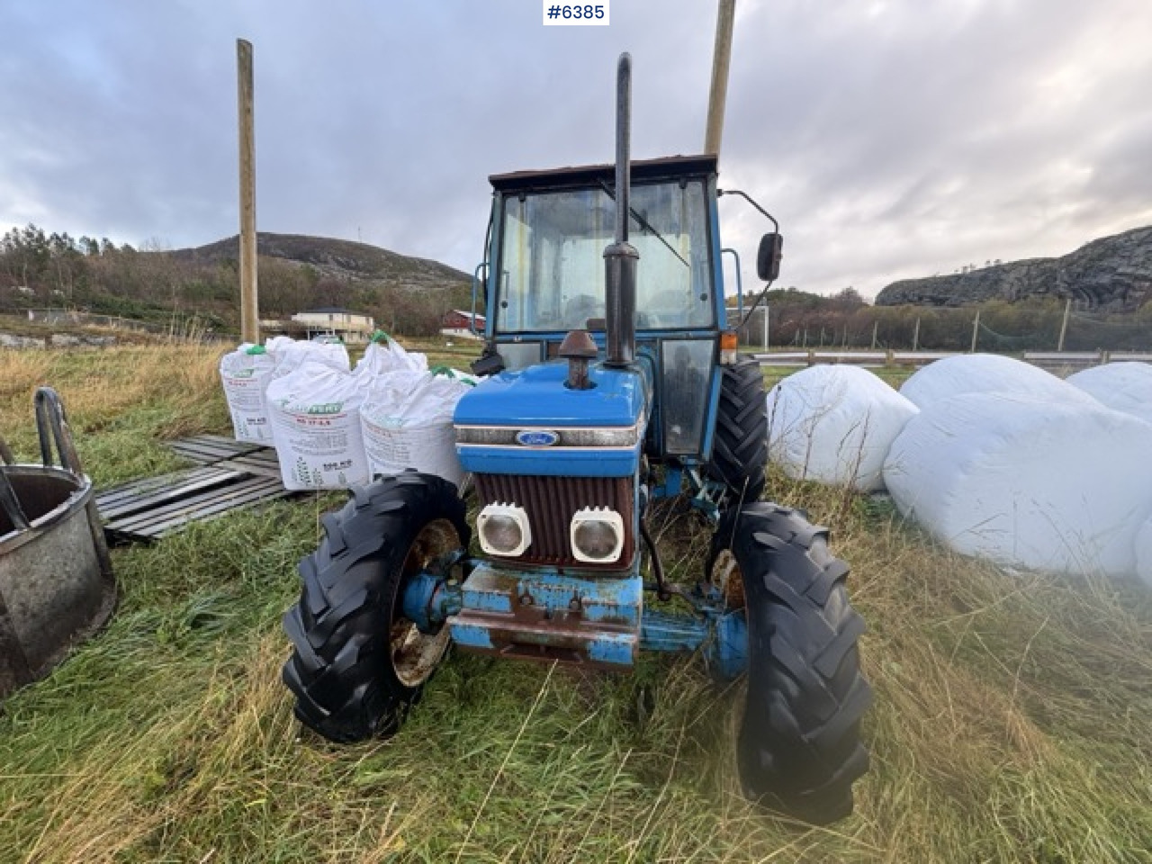 Ford 4610 4x4 tractor. 3,561 hours! - Traktor: billede 3 Ford 4610 4x4 tractor. 3,561 hours! - Traktor: billede 3