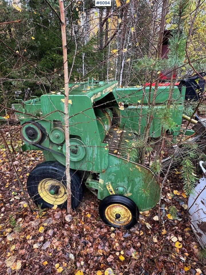 John Deere 332 - Udstyr til hø: billede 4 John Deere 332 - Udstyr til hø: billede 4