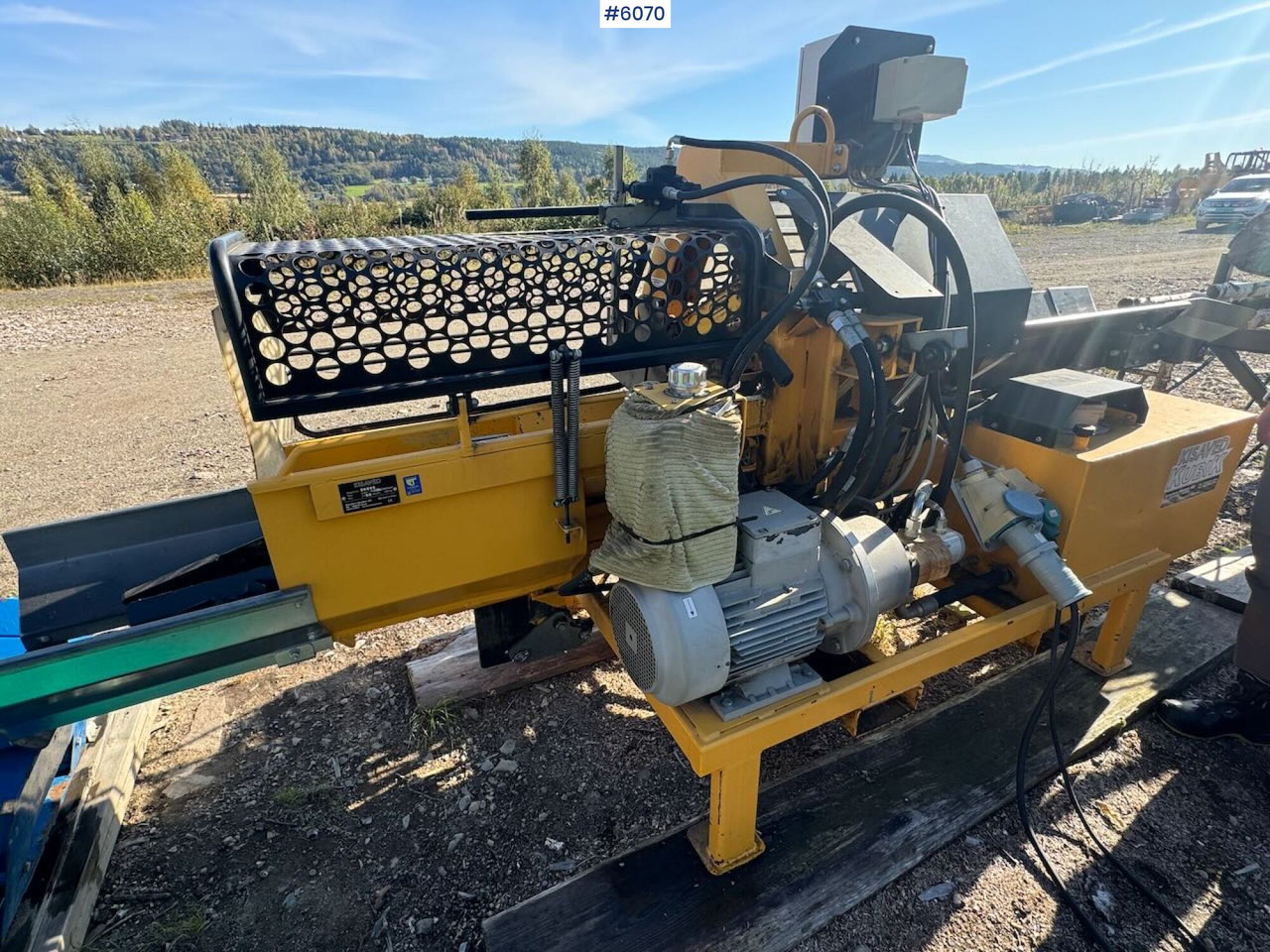 2010 Kisaved Kubik firewood processor with log table and conveyor belt. - Skovningsmaskine: billede 4 2010 Kisaved Kubik firewood processor with log table and conveyor belt. - Skovningsmaskine: billede 4