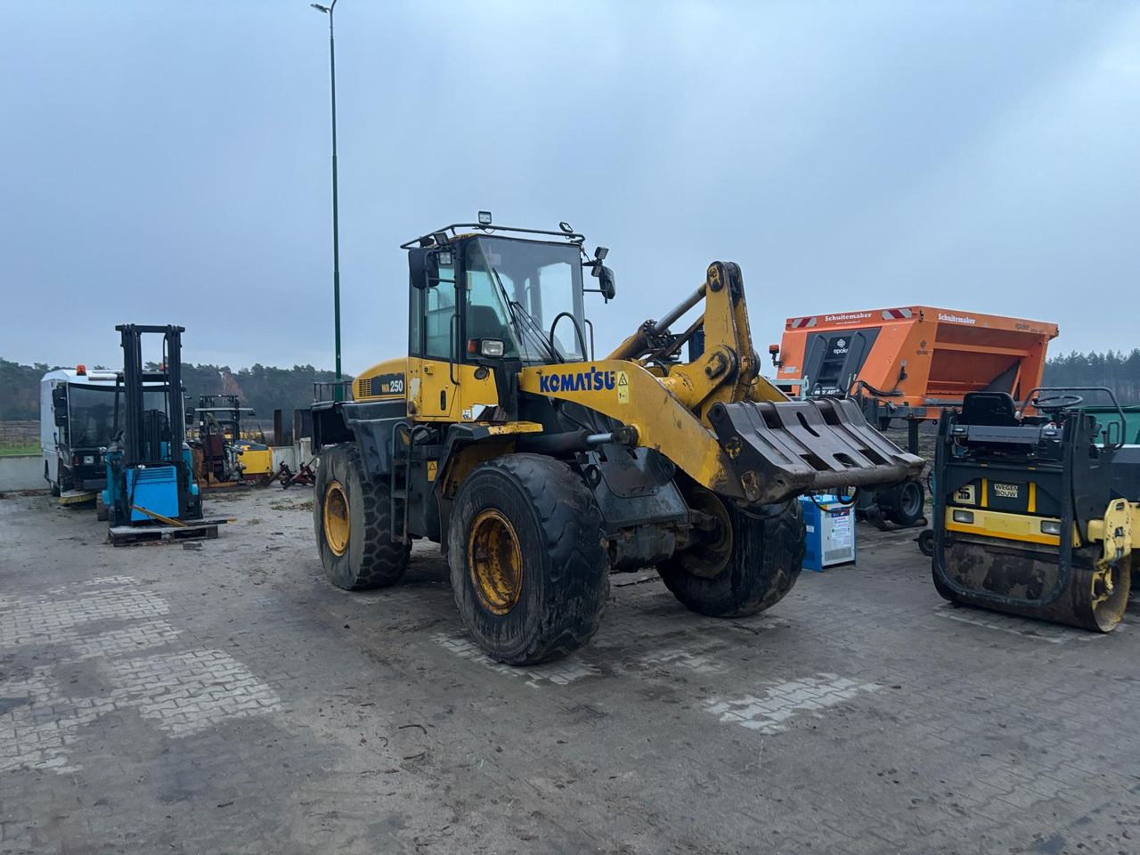 Komatsu Komatsu wa250-5 - Gummihjulslæsser: billede 1 Komatsu Komatsu wa250-5 - Gummihjulslæsser: billede 1