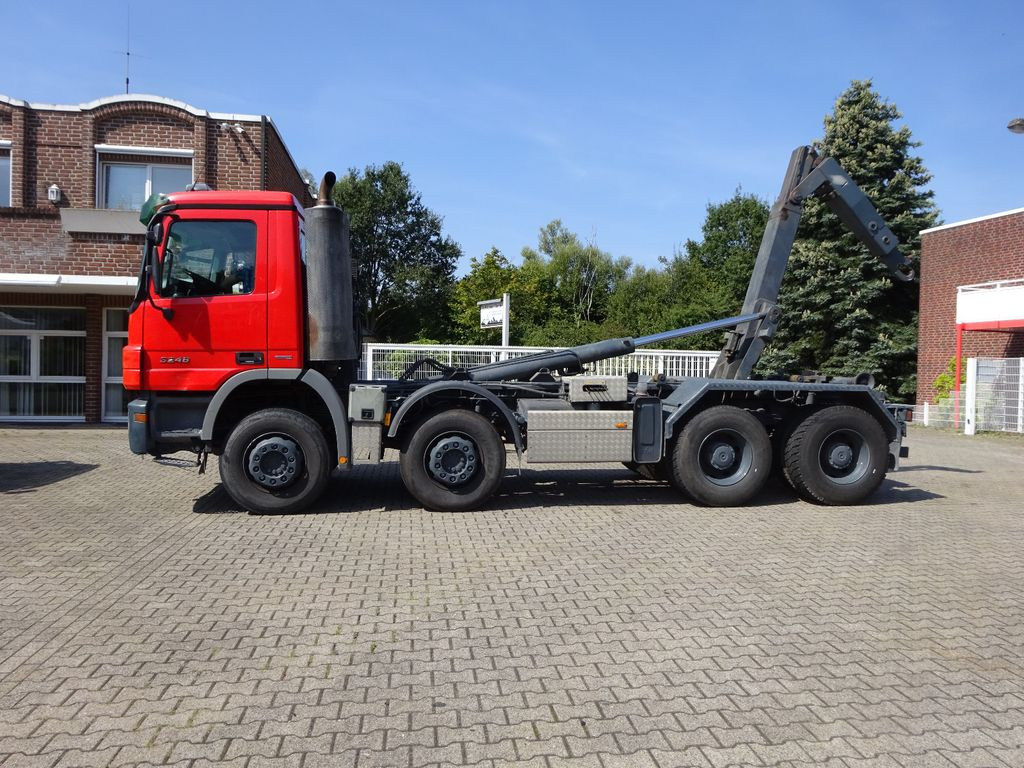 Mercedes-Benz 3246 Actros Abroller K45 8x4 Knickhacken Mercedes-Benz 3246 Actros Abroller K45 8x4 Knickhacken - Lastbil kroghejs: billede 3 Mercedes-Benz 3246 Actros Abroller K45 8x4 Knickhacken Mercedes-Benz 3246 Actros Abroller K45 8x4 Knickhacken - Lastbil kroghejs: billede 3