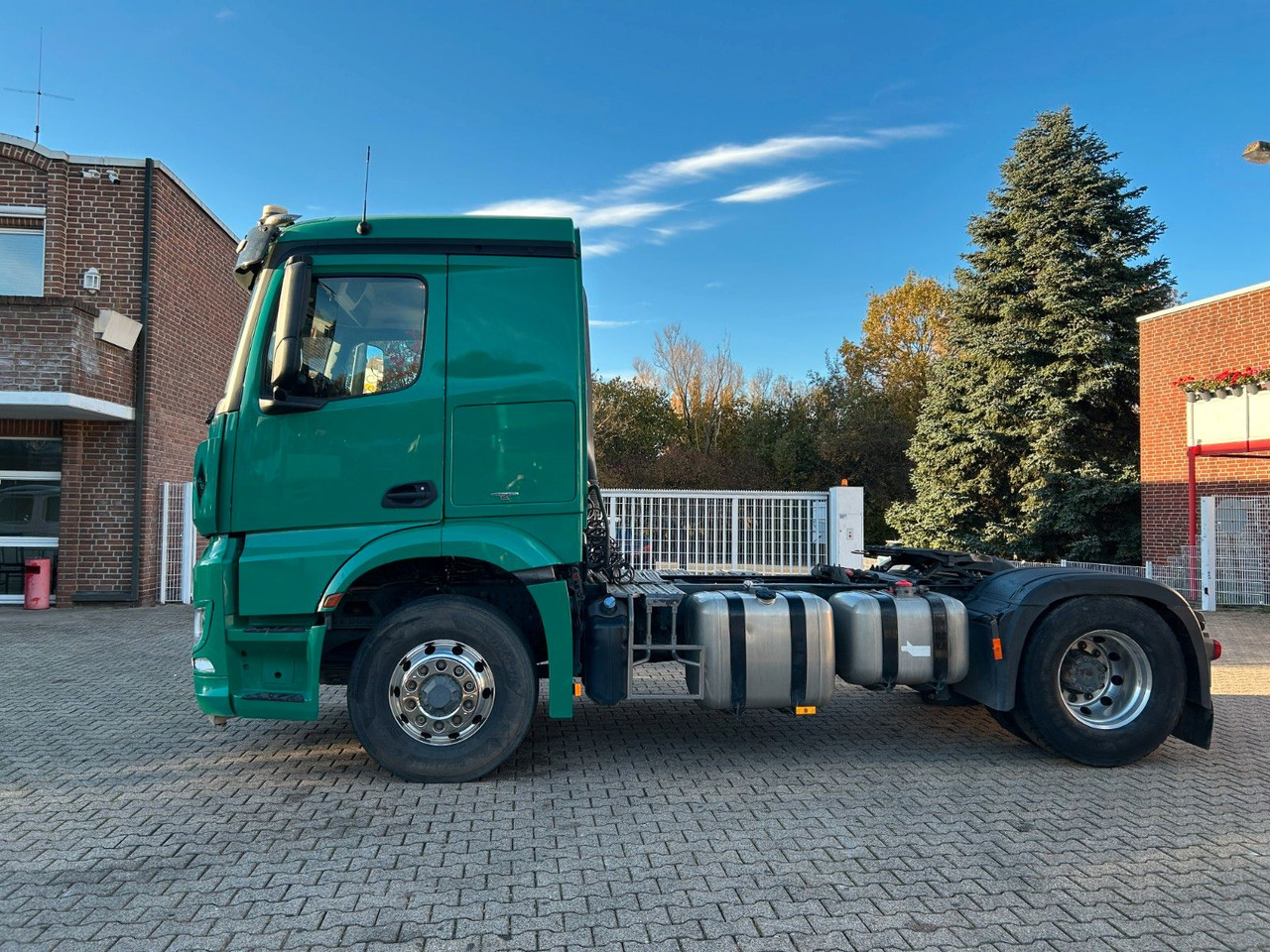 Mercedes-Benz Arocs 1845 SZM 4x4 HAD - Trækker: billede 5 Mercedes-Benz Arocs 1845 SZM 4x4 HAD - Trækker: billede 5