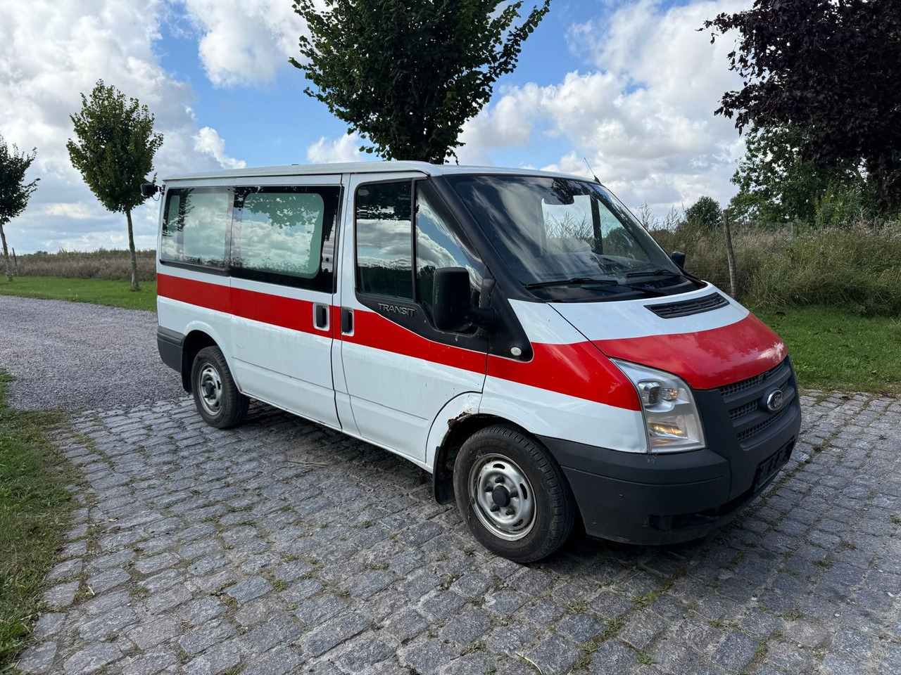 Ford Transit Kombi FT 300 K *1 600 € netto - Persontransport: billede 1 Ford Transit Kombi FT 300 K *1 600 € netto - Persontransport: billede 1