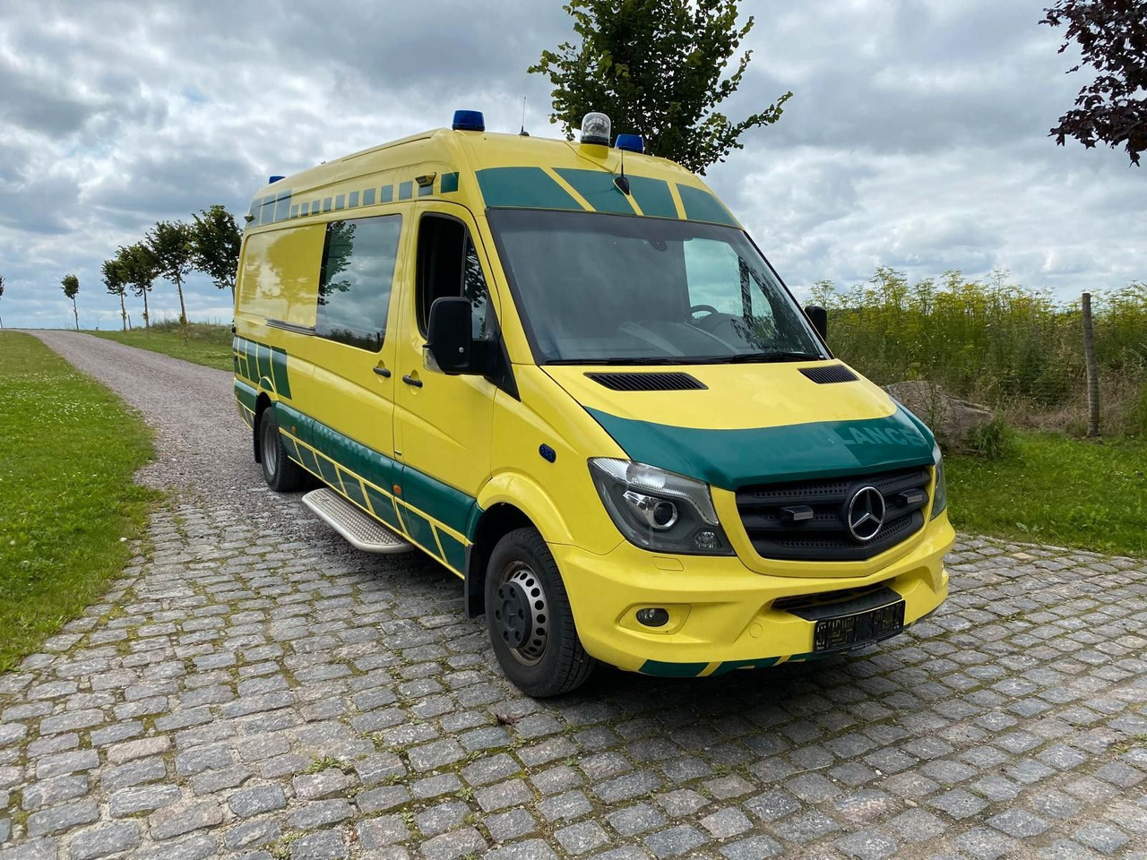 Mercedes-Benz Sprinter 519 CDI MAXI +Lift *20 000€ netto - Ambulance: billede 1 Mercedes-Benz Sprinter 519 CDI MAXI +Lift *20 000€ netto - Ambulance: billede 1