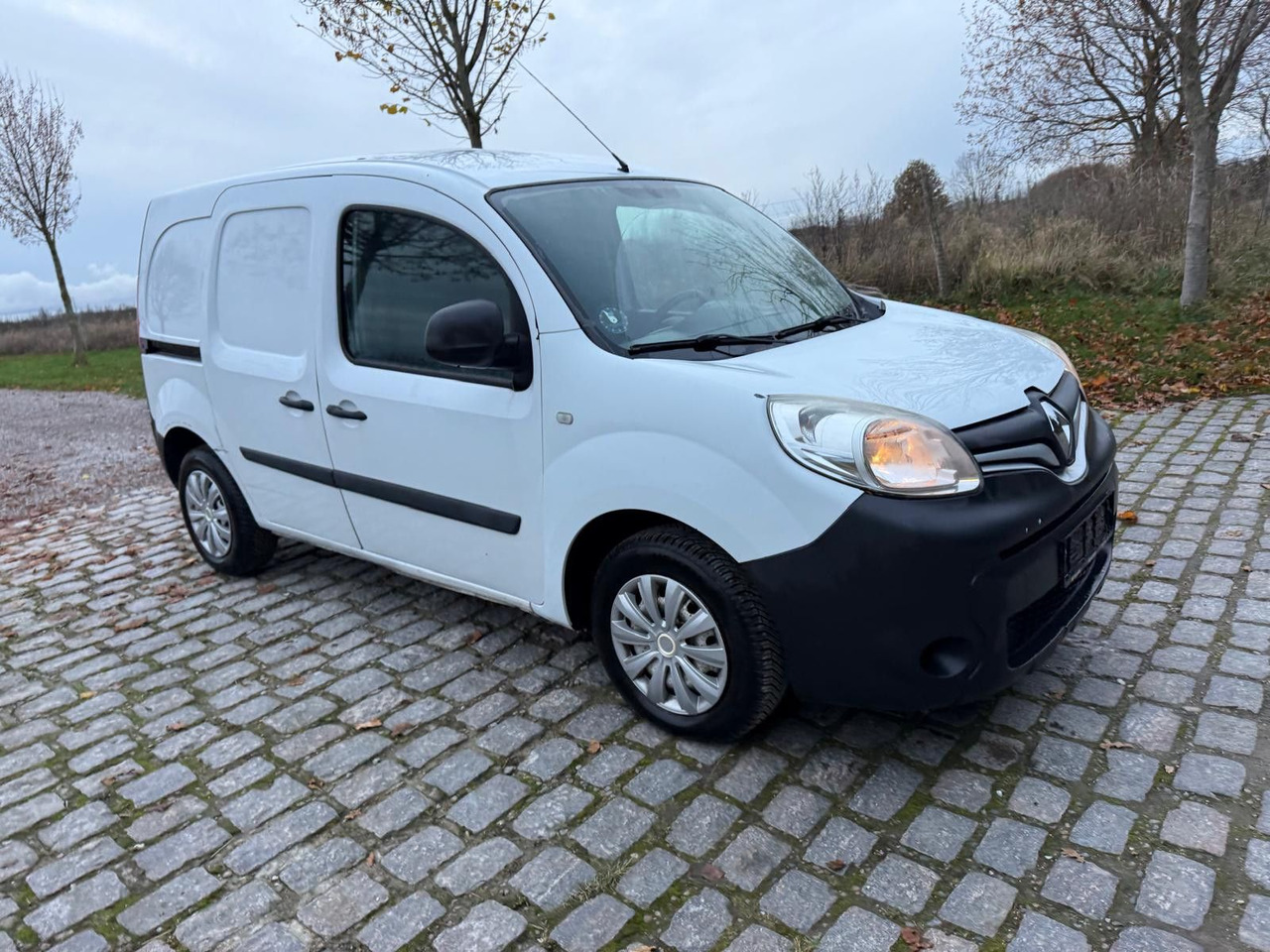 Renault Kangoo Rapid 1.5 dCi Basis *A/C - Små varebil: billede 1 Renault Kangoo Rapid 1.5 dCi Basis *A/C - Små varebil: billede 1