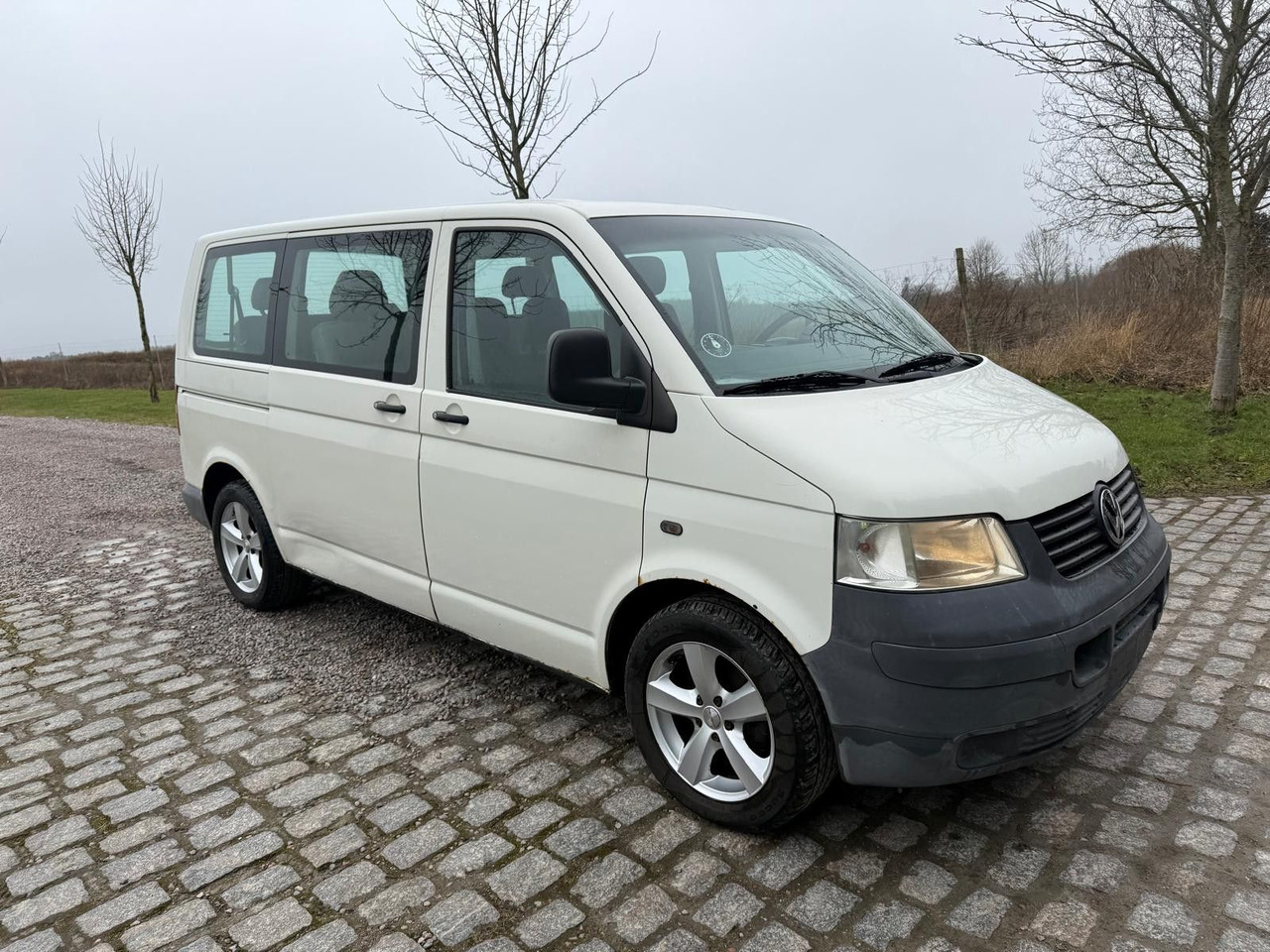 Volkswagen T5 Transporter 1.9 TDI *9 Sitze *RESERVED RO - Persontransport: billede 1 Volkswagen T5 Transporter 1.9 TDI *9 Sitze *RESERVED RO - Persontransport: billede 1